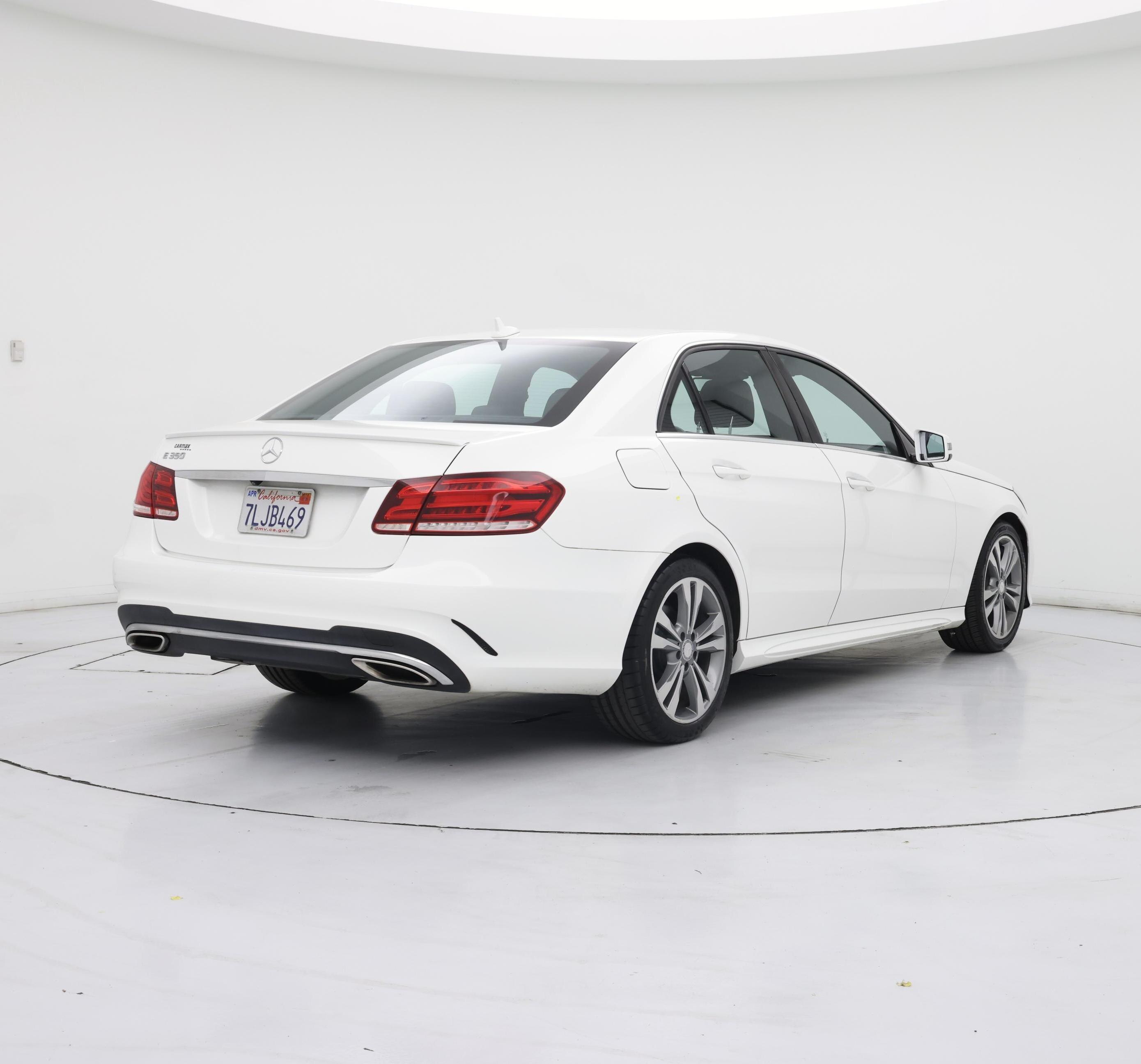 Thumbnail: 2015 Mercedes-Benz E-Class - 8