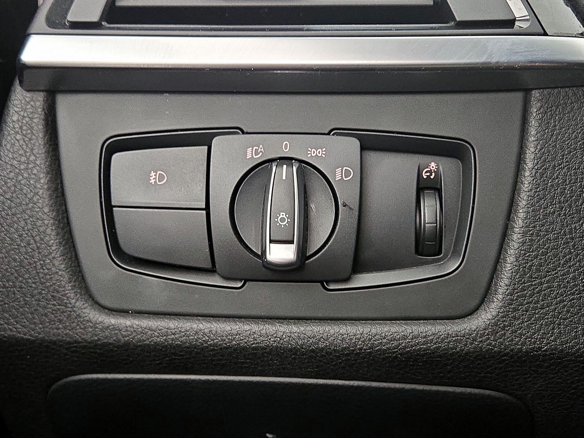 Thumbnail: 2015 BMW 3 Series - 13