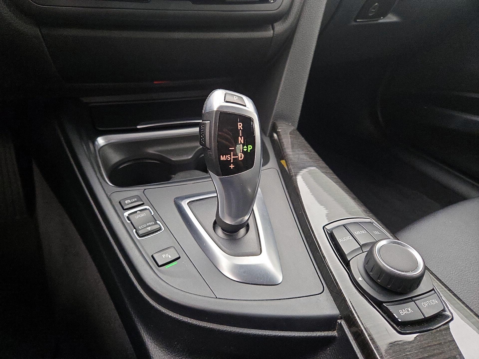 Thumbnail: 2015 BMW 3 Series - 17