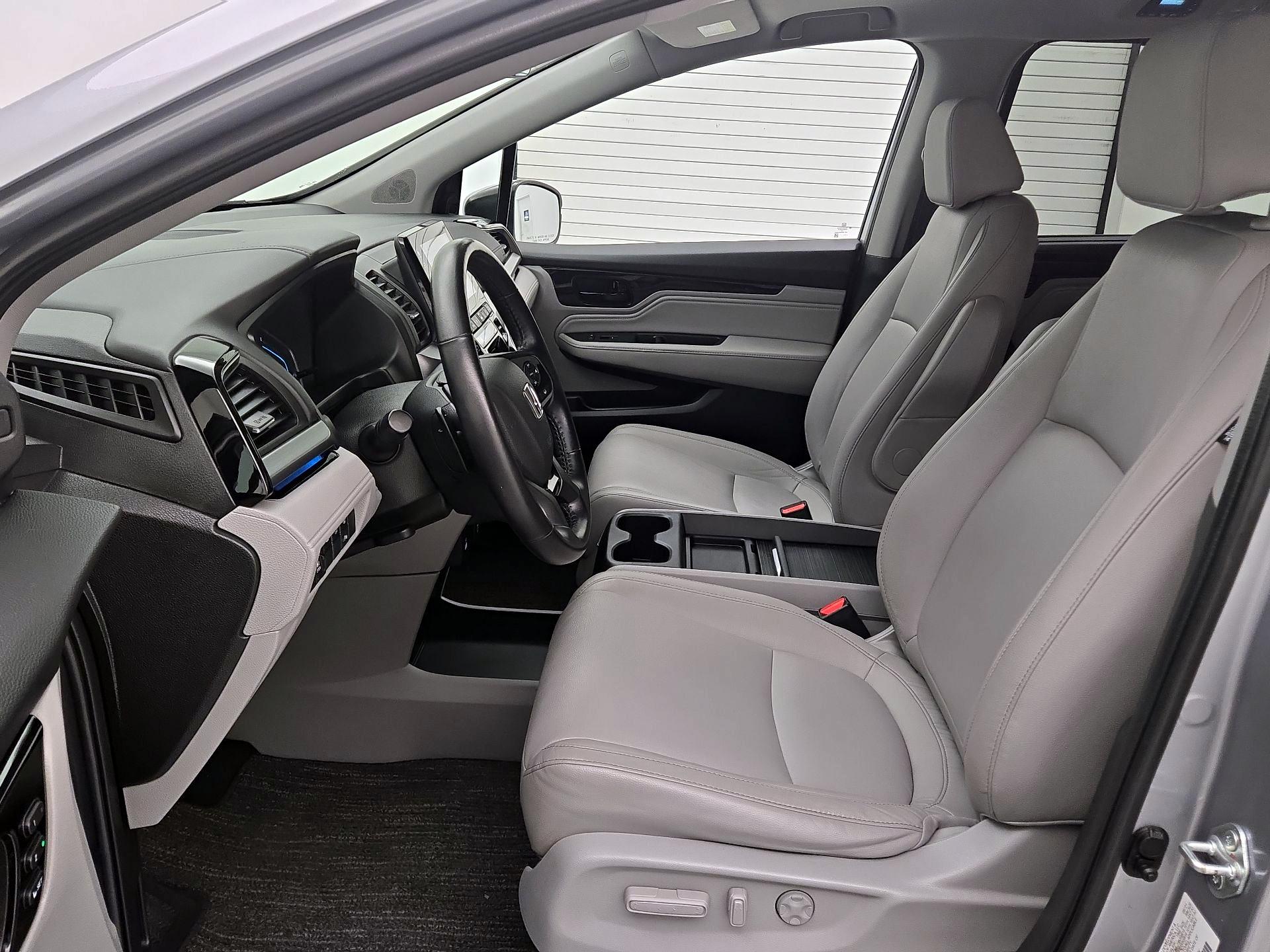 Thumbnail: 2022 Honda Odyssey - 11