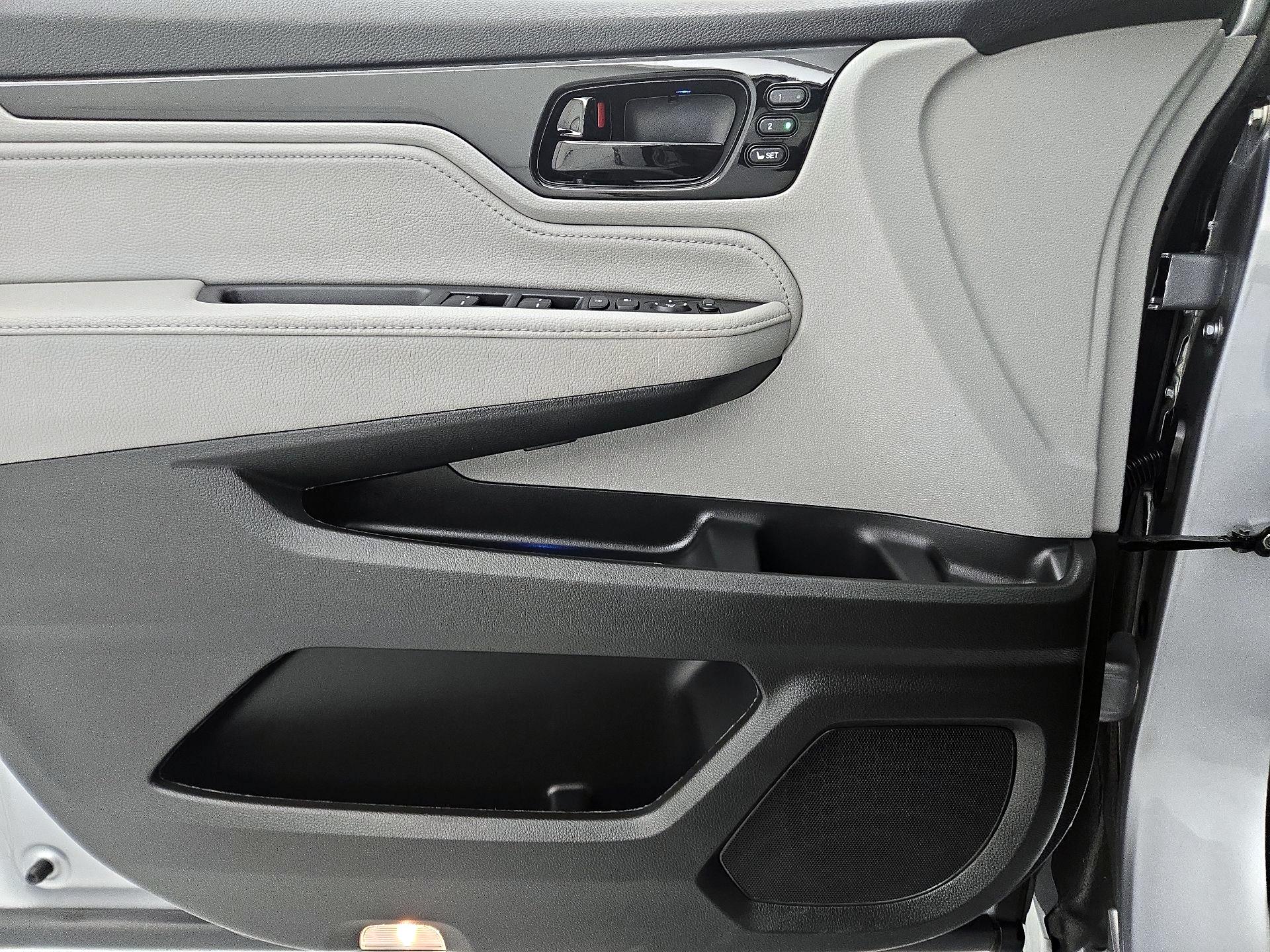 Thumbnail: 2022 Honda Odyssey - 12