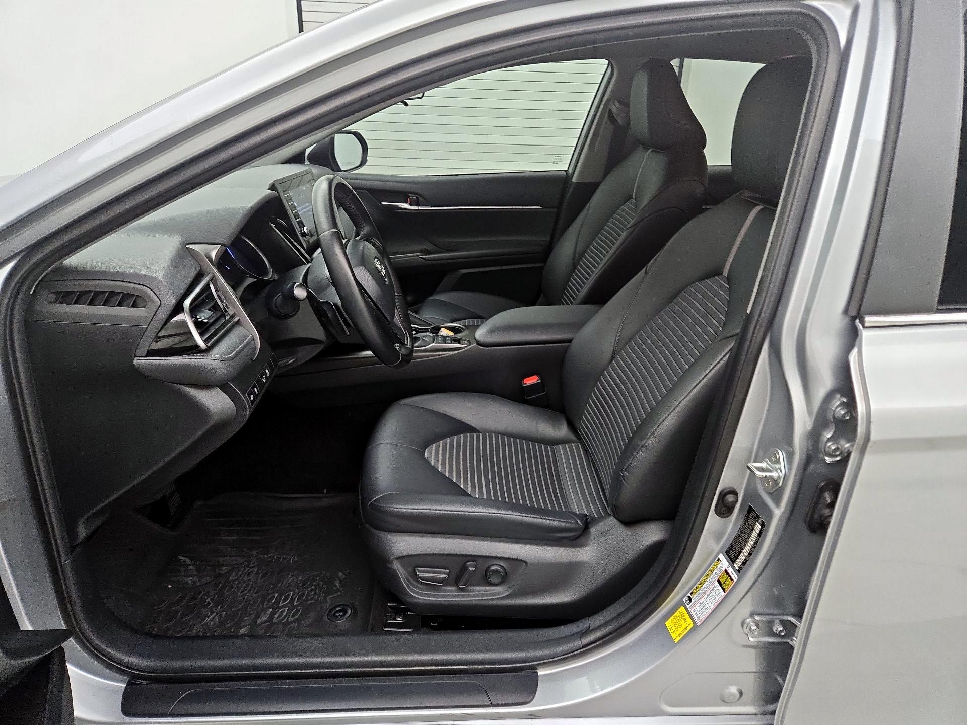 Thumbnail: 2021 Toyota Camry - 11