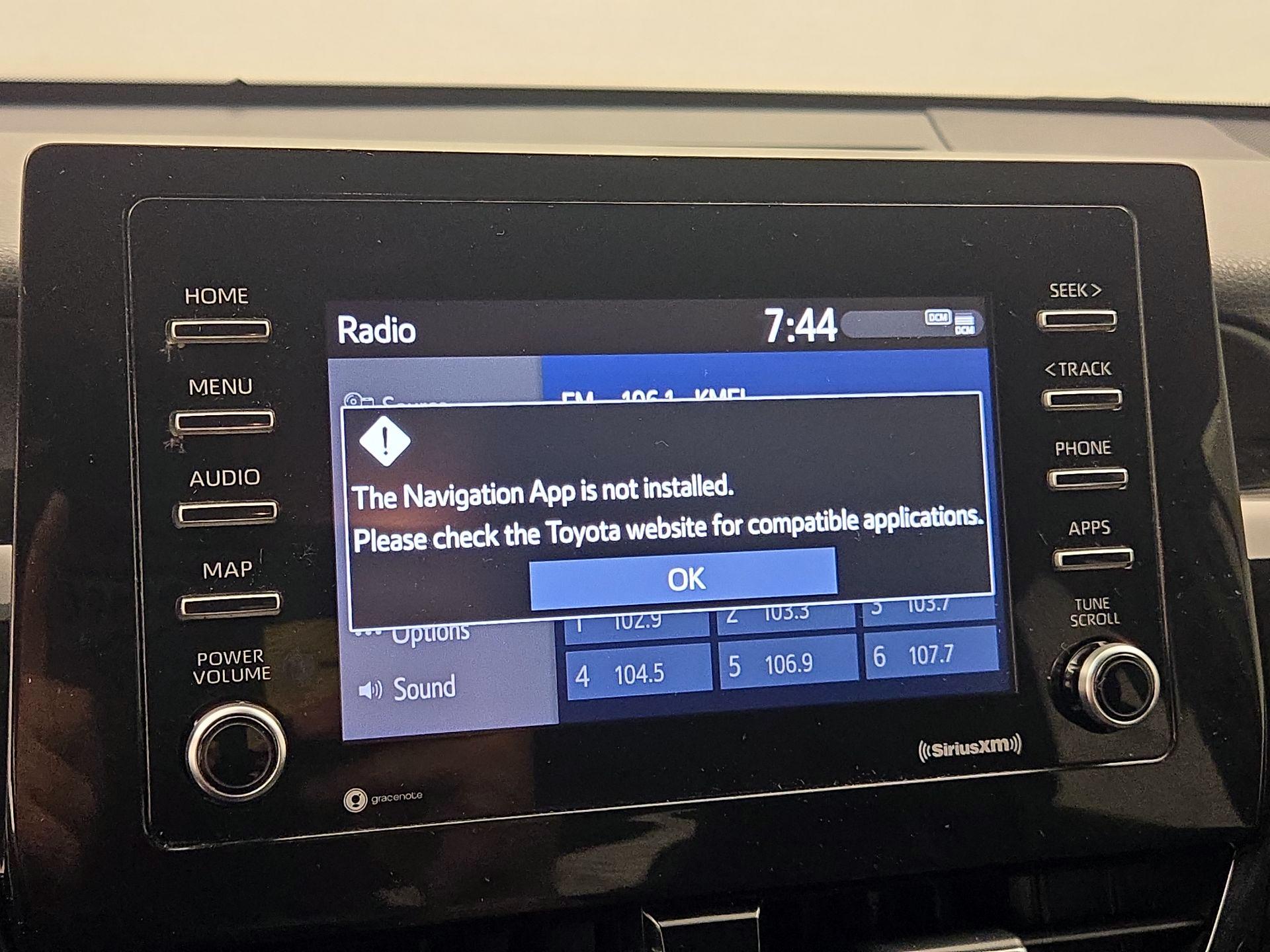 Thumbnail: 2021 Toyota Camry - 14