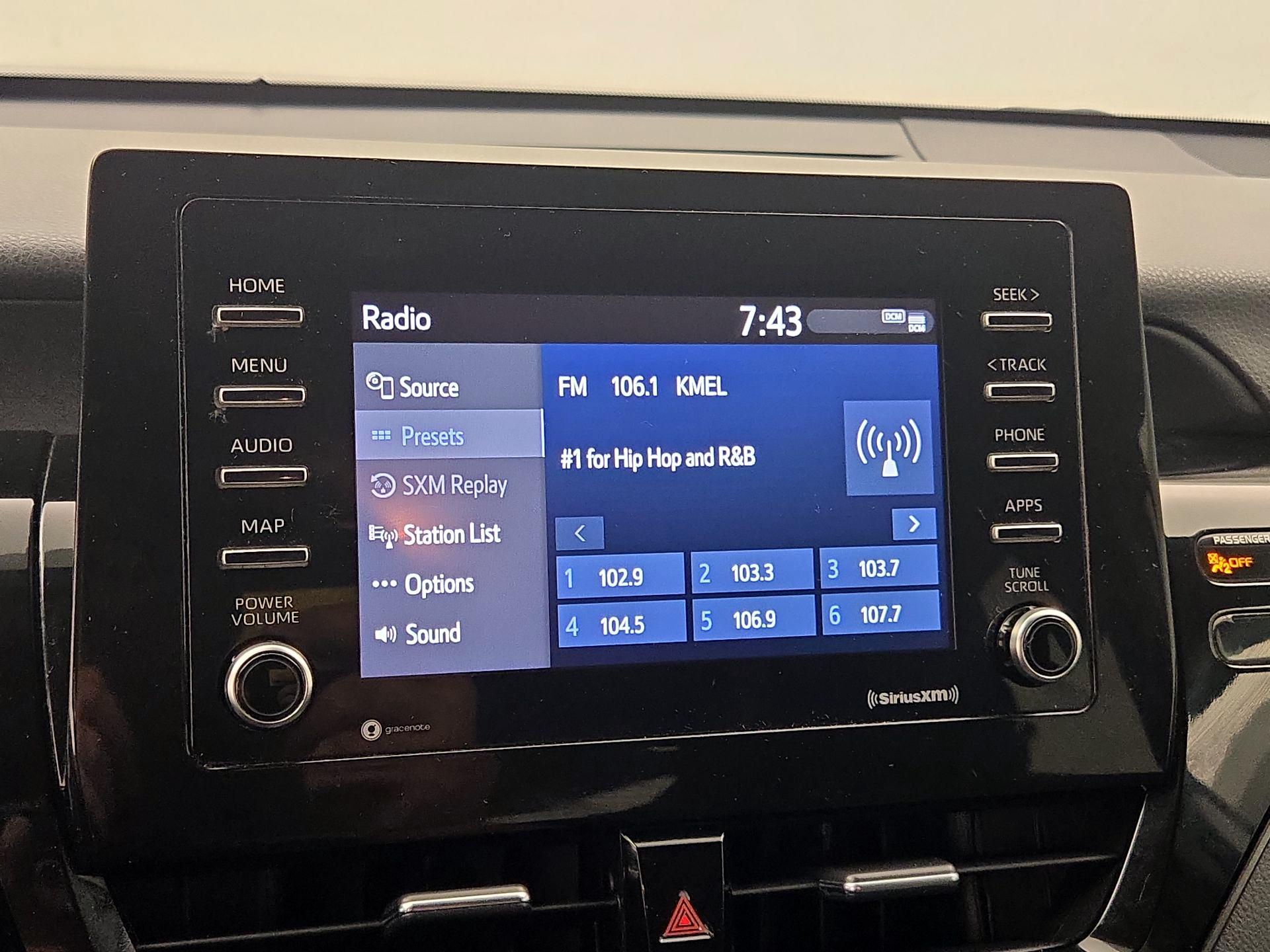 Thumbnail: 2021 Toyota Camry - 16