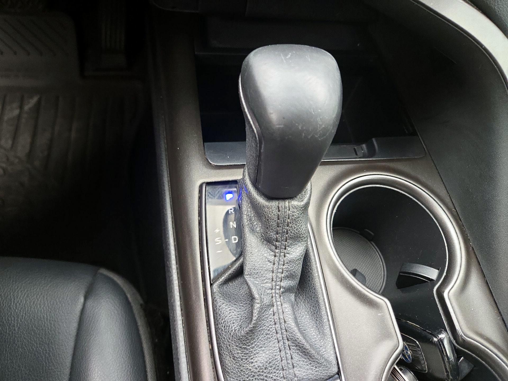 Thumbnail: 2021 Toyota Camry - 18