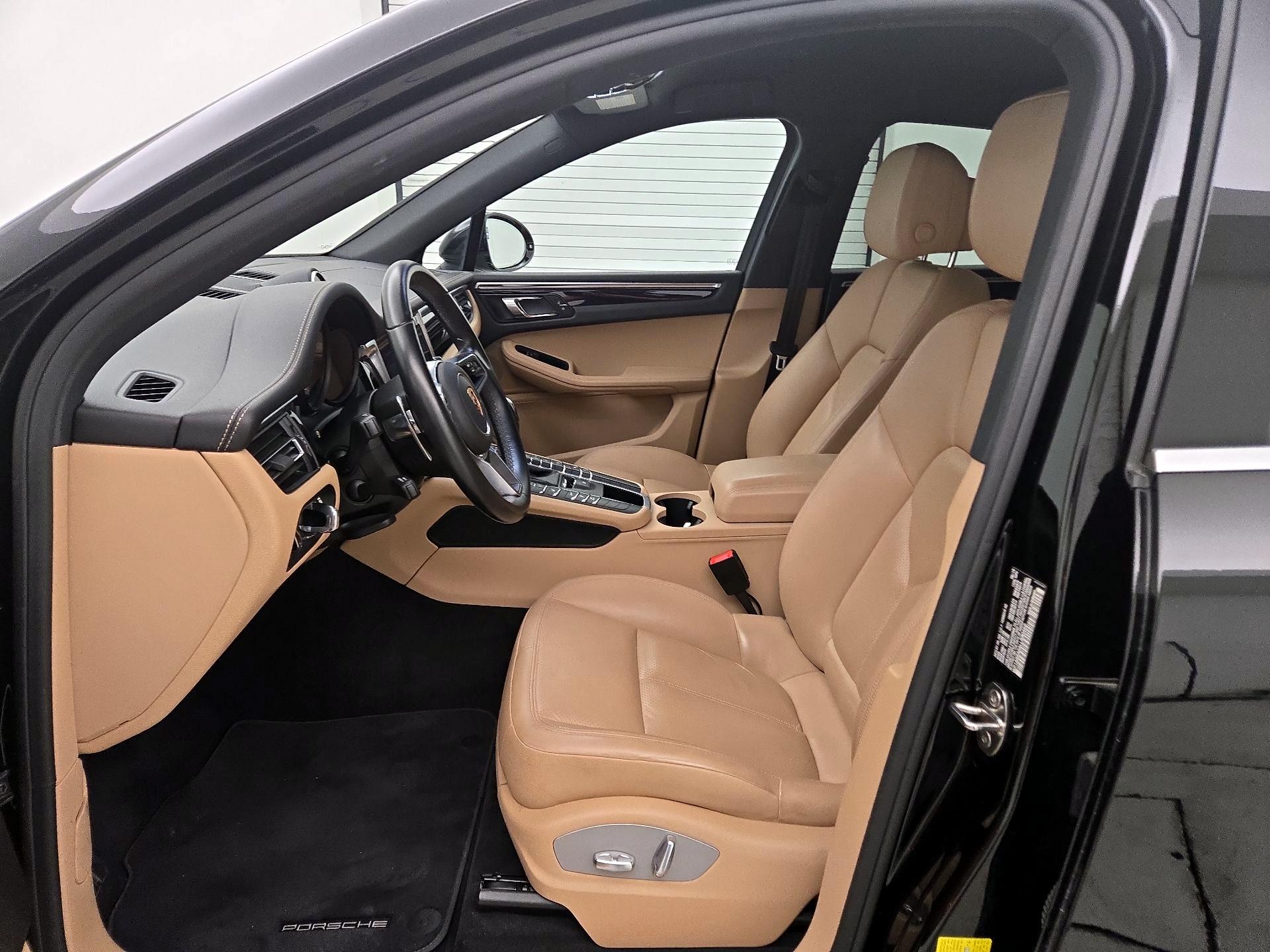 Thumbnail: 2020 Porsche Macan - 11