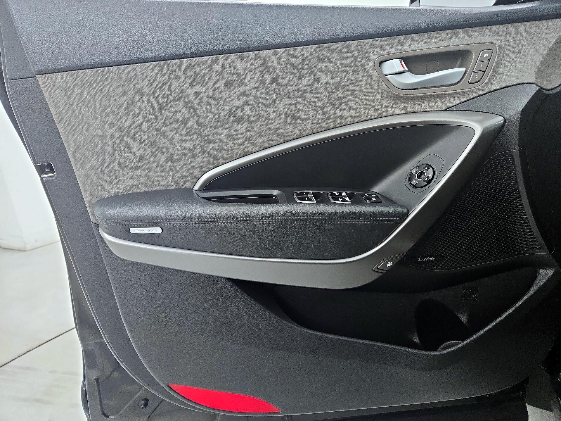 Thumbnail: 2017 Hyundai Santa Fe - 12