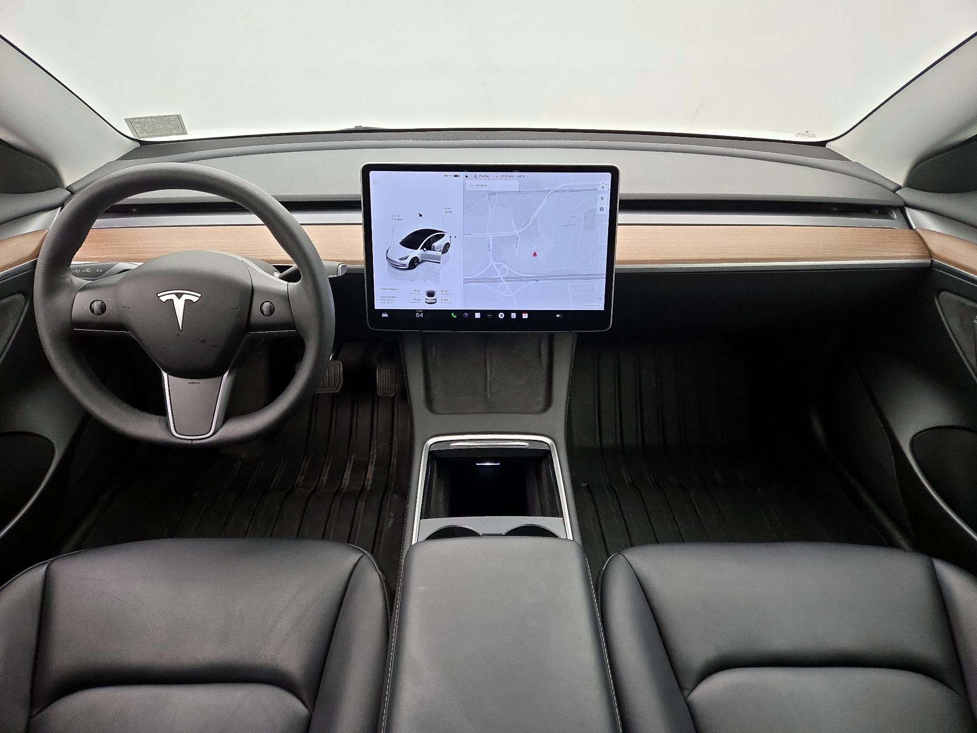 Thumbnail: 2023 Tesla Model 3 - 9