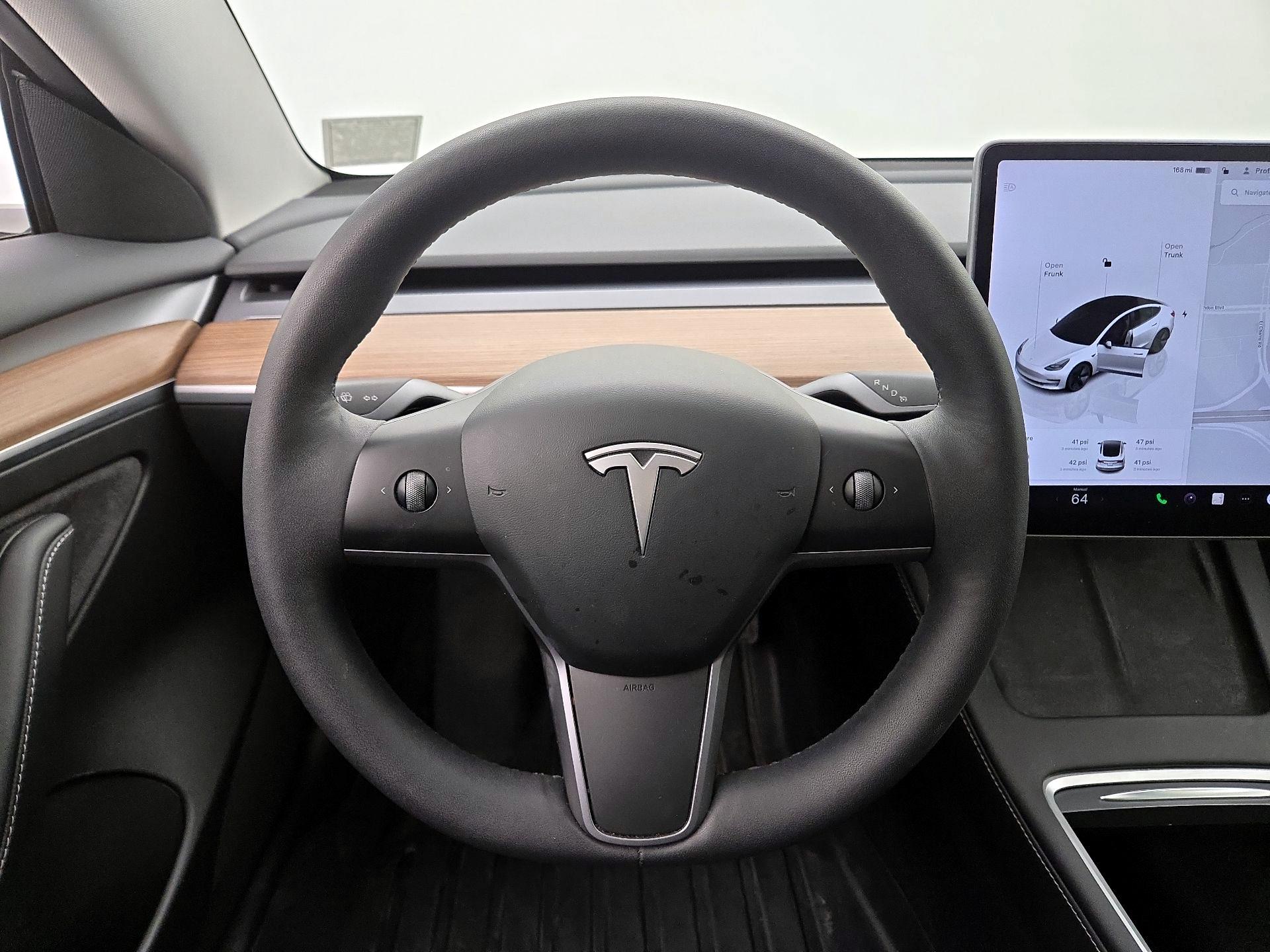 Thumbnail: 2023 Tesla Model 3 - 10