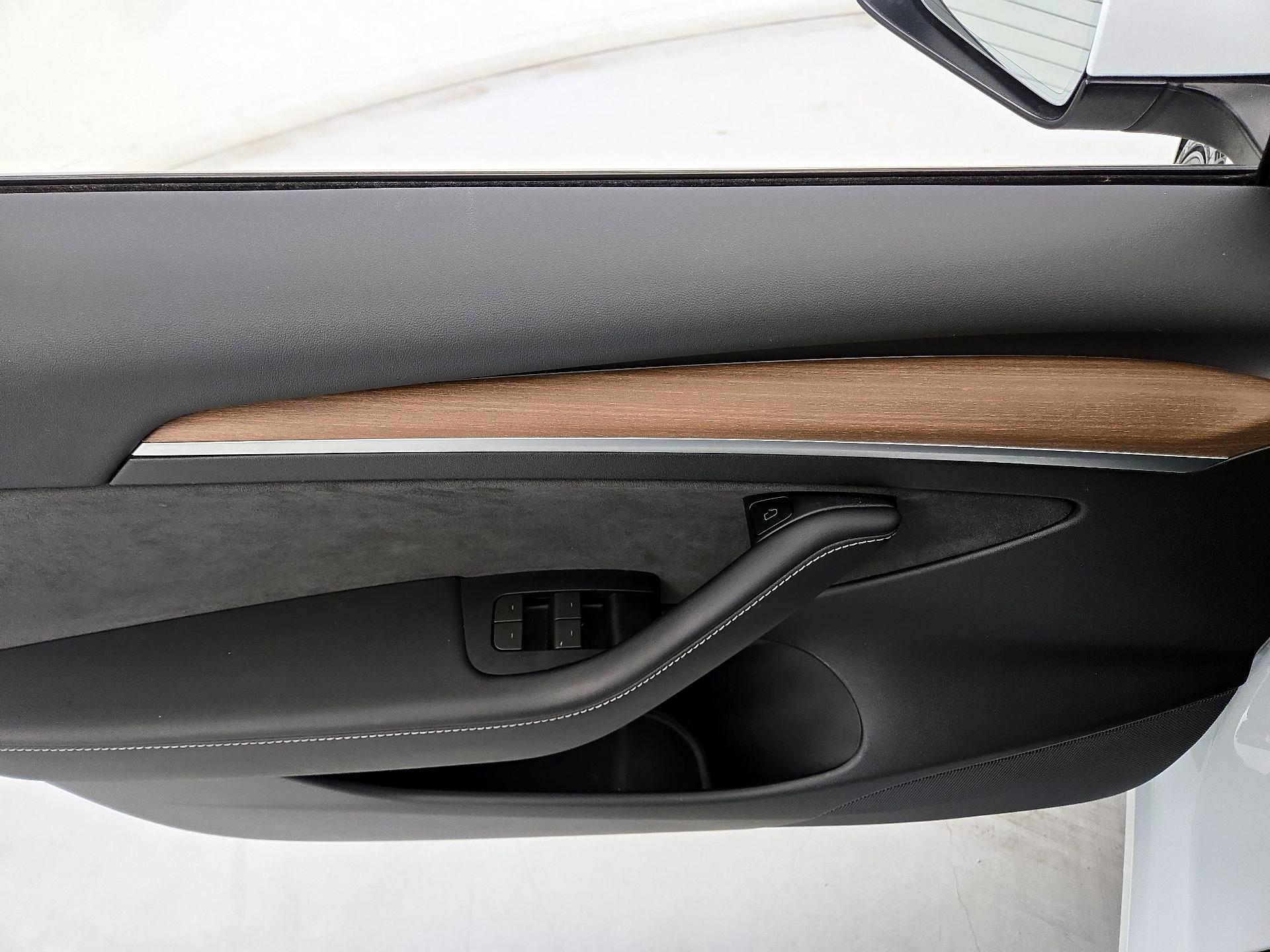 Thumbnail: 2023 Tesla Model 3 - 12