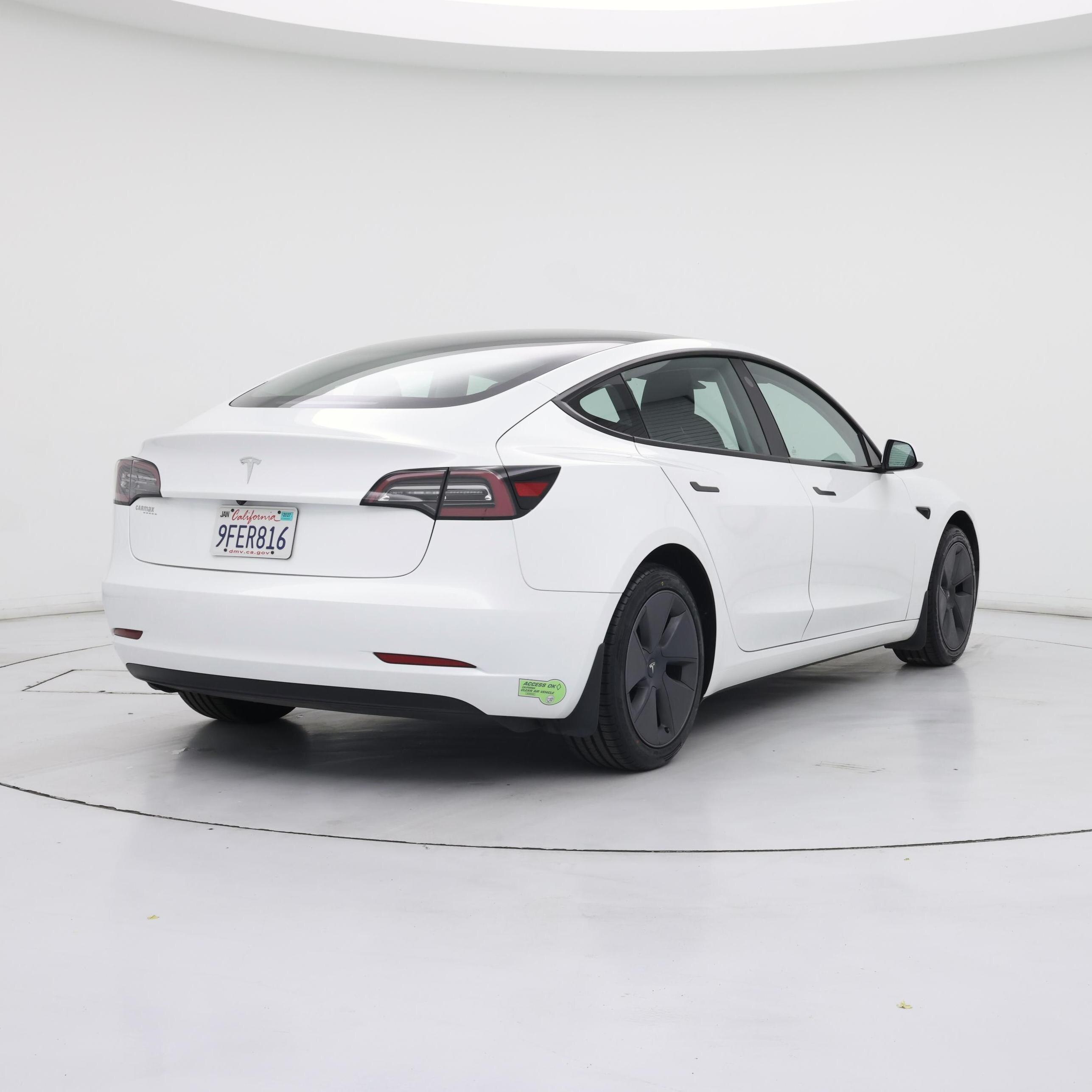 Thumbnail: 2023 Tesla Model 3 - 8