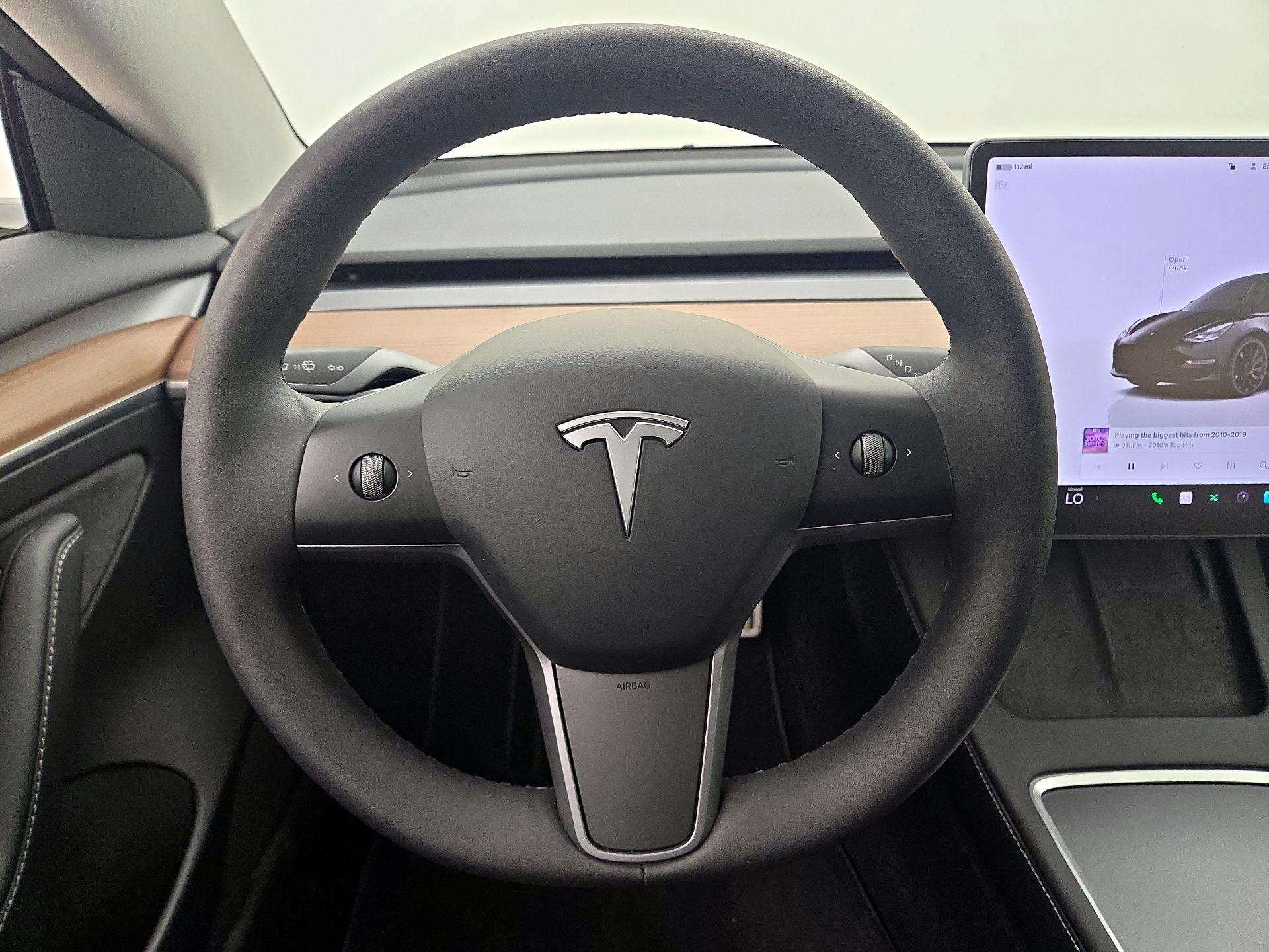 Thumbnail: 2023 Tesla Model 3 - 10