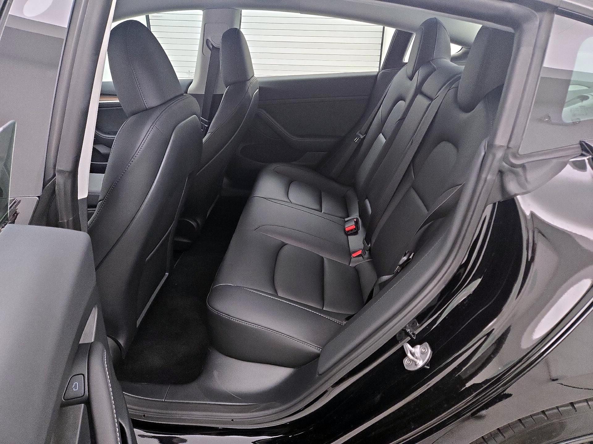 Thumbnail: 2023 Tesla Model 3 - 19