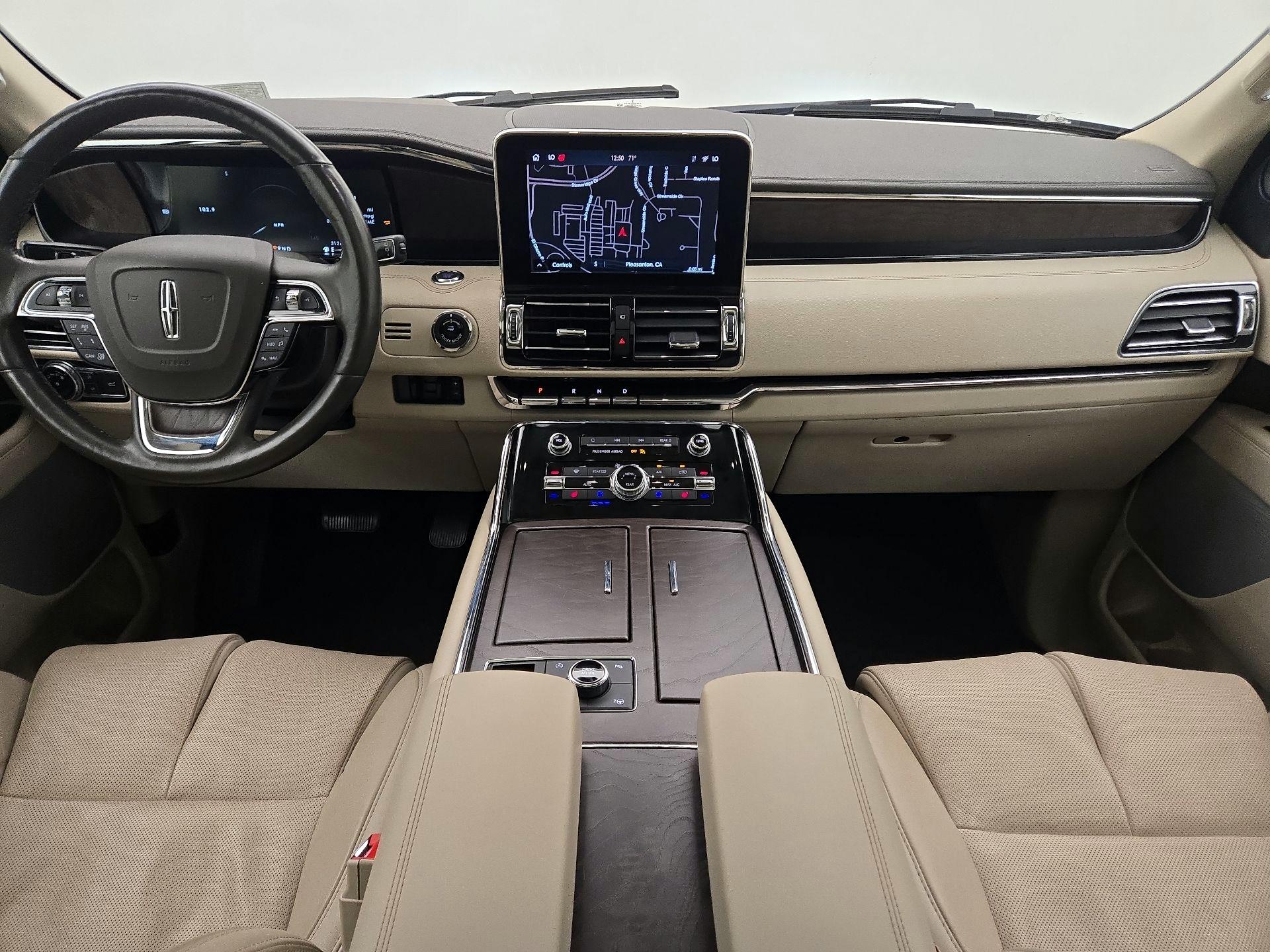 Thumbnail: 2020 Lincoln Navigator L - 9