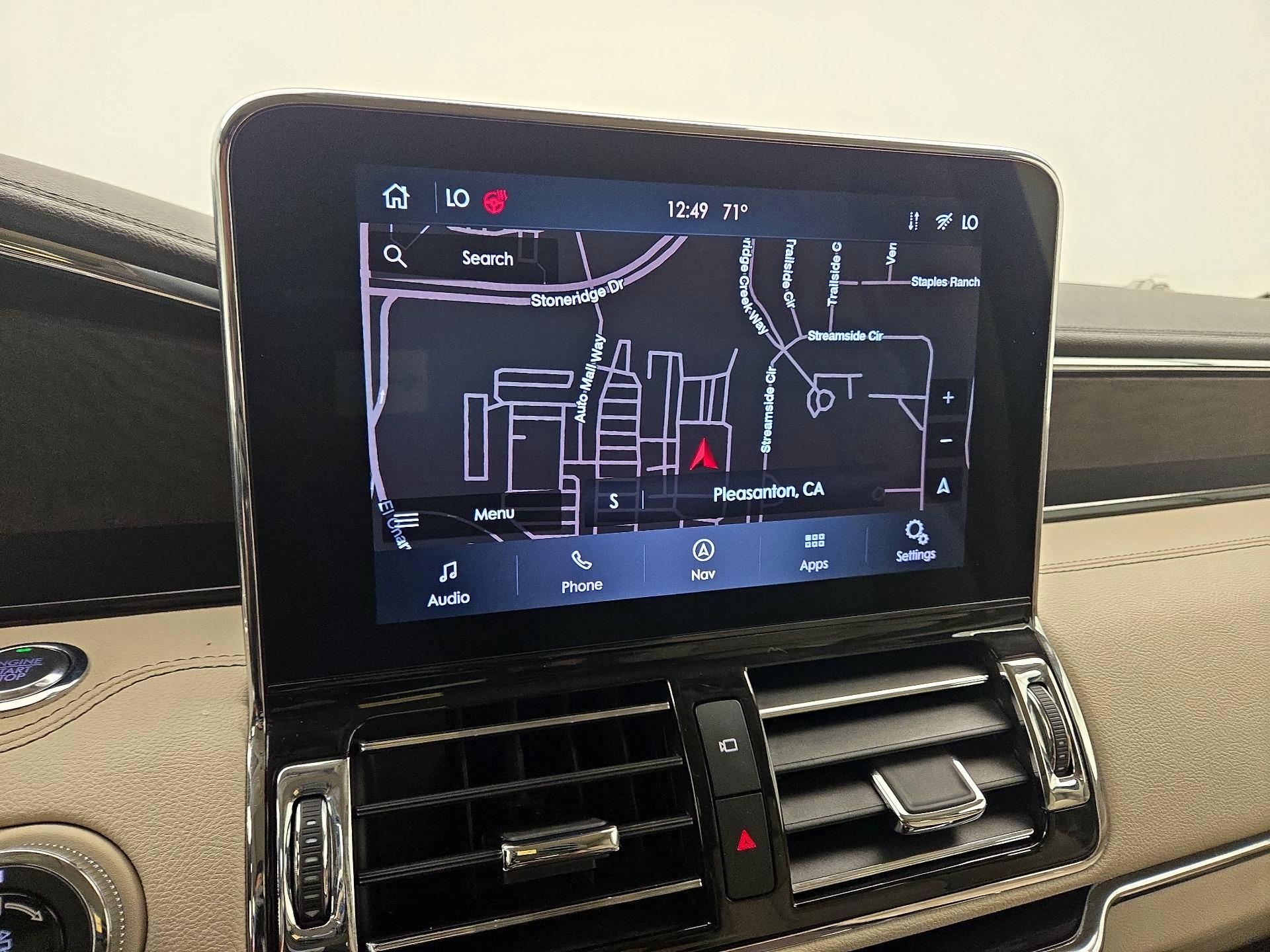 Thumbnail: 2020 Lincoln Navigator L - 14