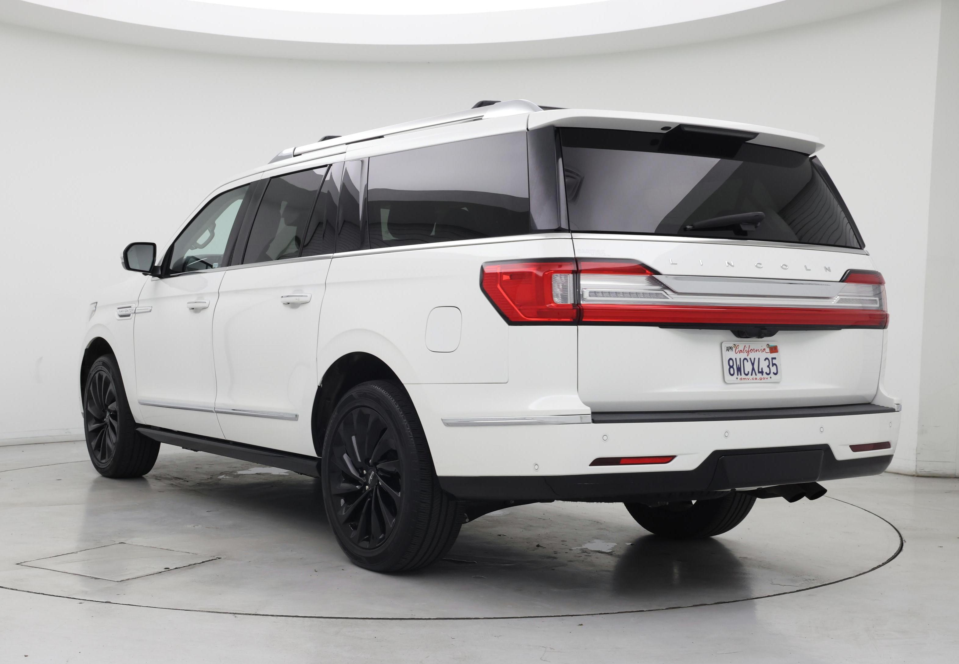 Thumbnail: 2020 Lincoln Navigator L - 2