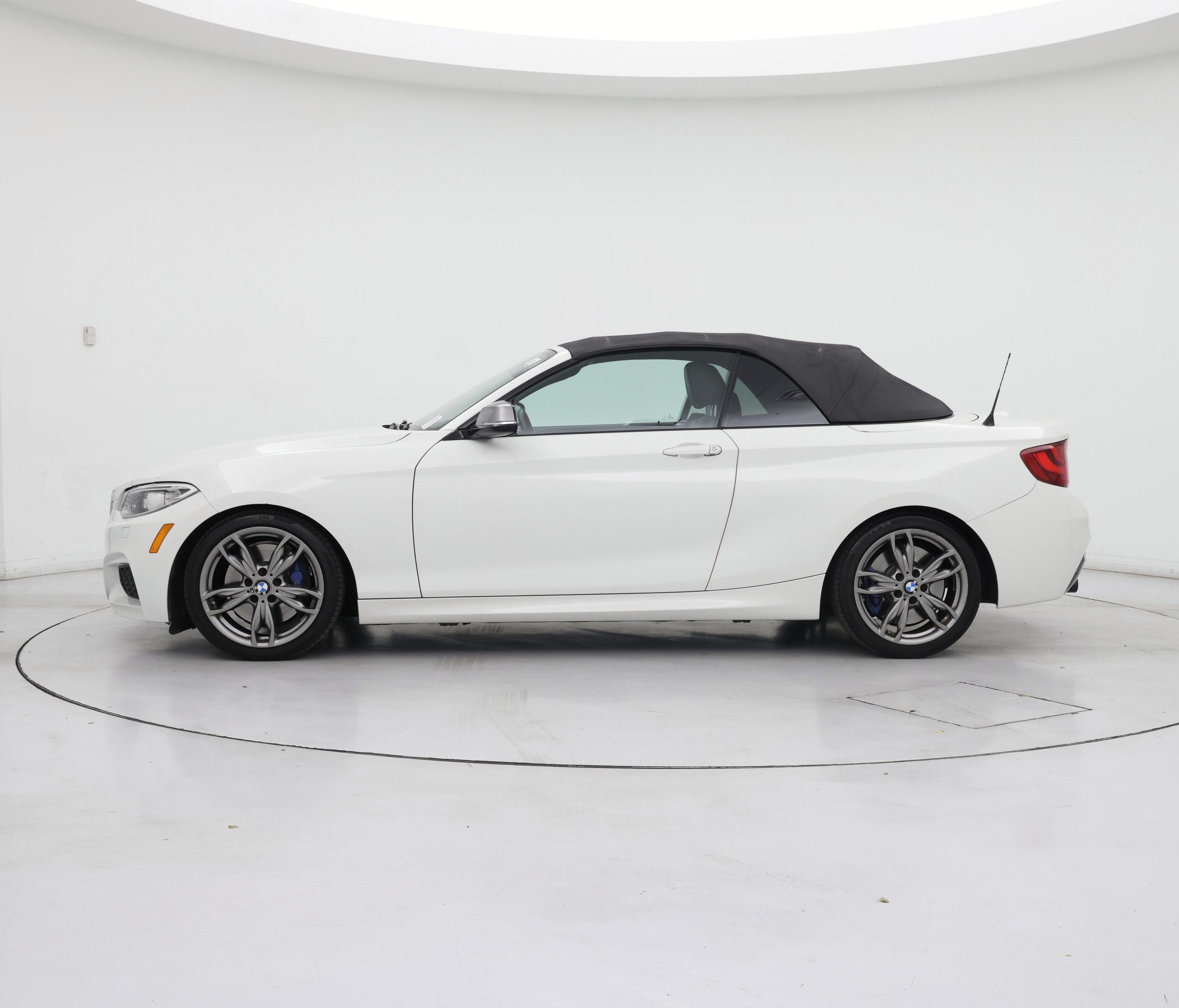 Thumbnail: 2015 BMW 2 Series - 3