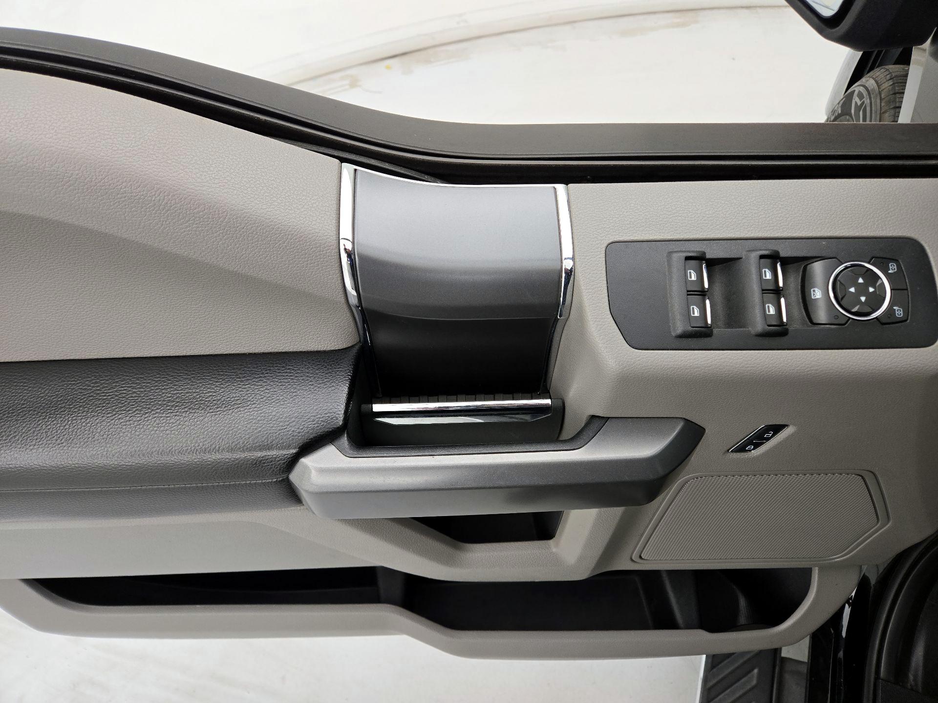 Thumbnail: 2016 Ford F-150 - 12