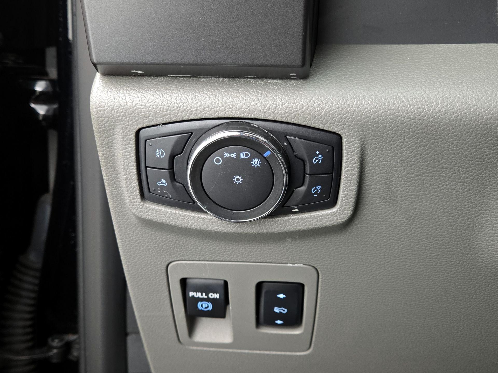 Thumbnail: 2016 Ford F-150 - 13