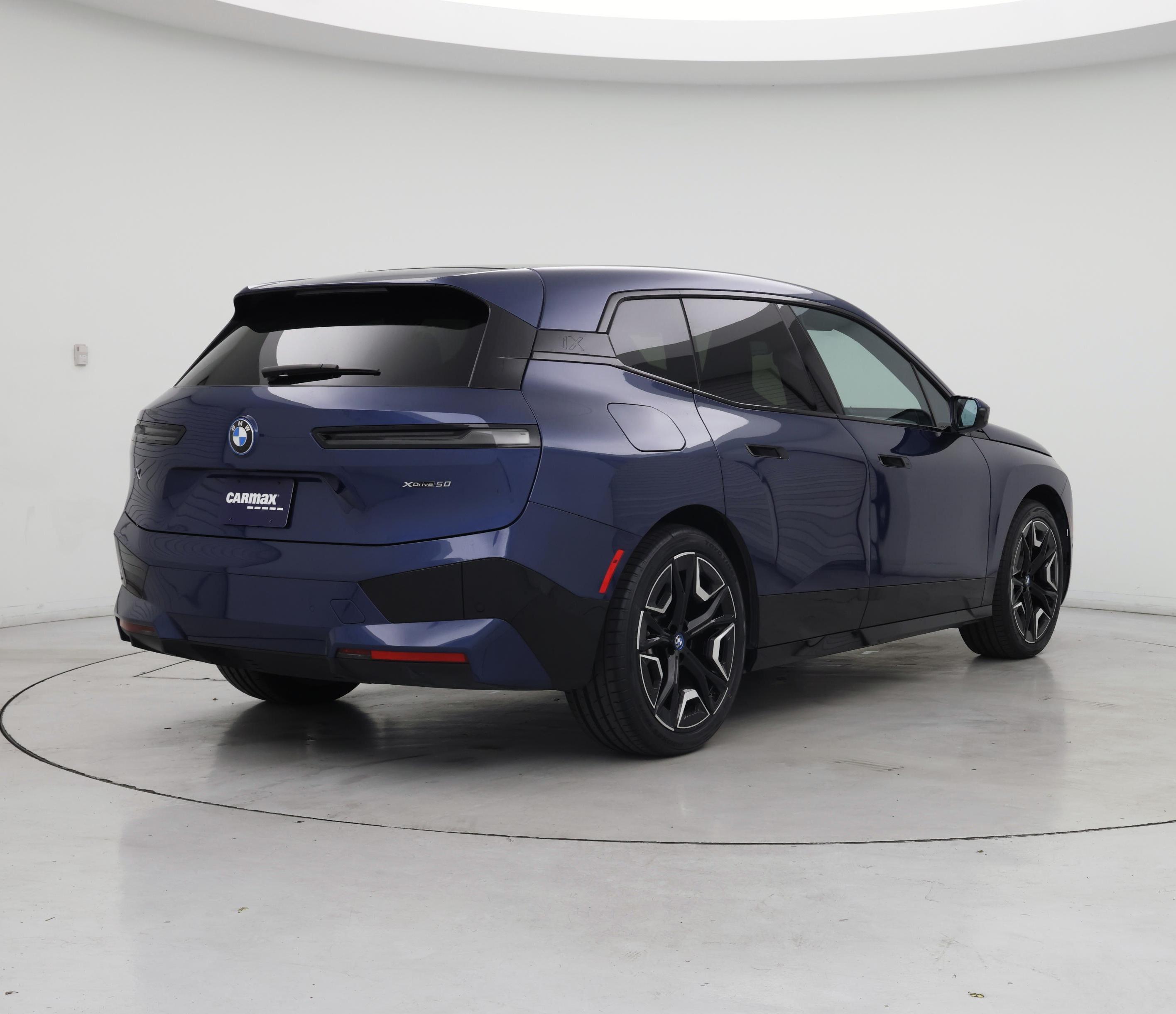 Thumbnail: 2023 BMW iX - 8