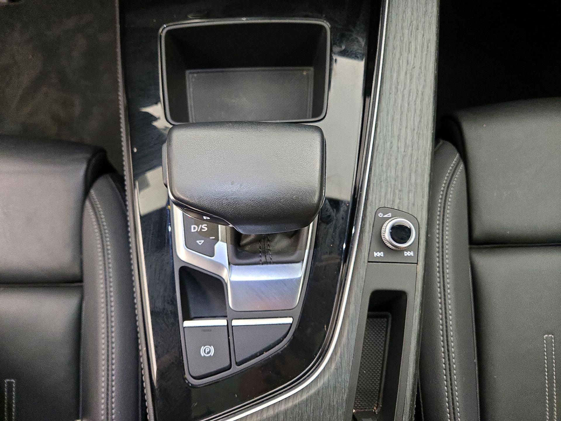 Thumbnail: 2022 Audi A4 - 17