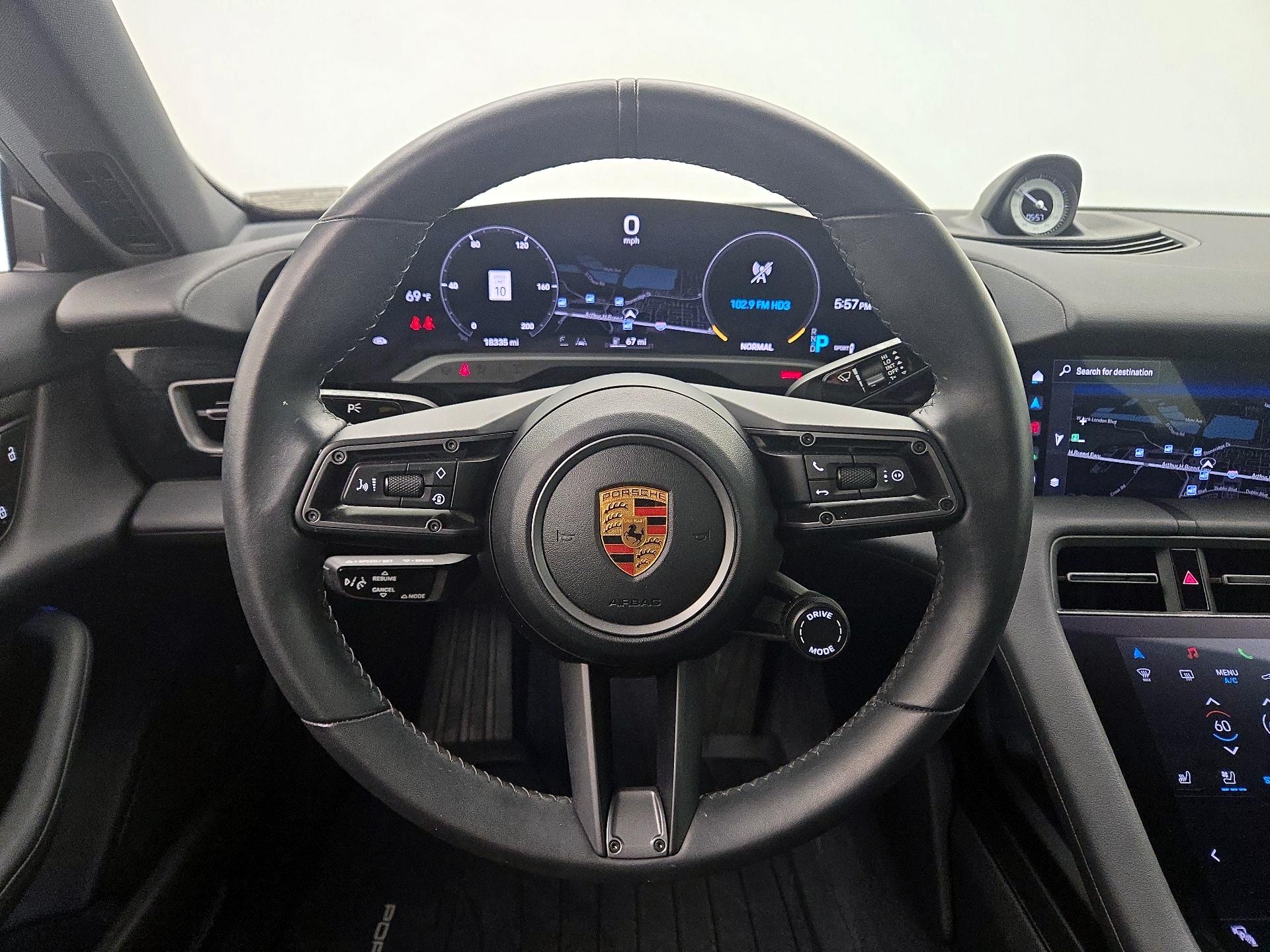 Thumbnail: 2023 Porsche Taycan - 10