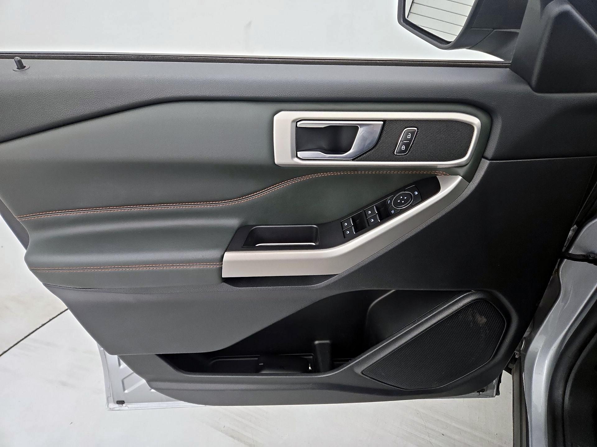 Thumbnail: 2022 Ford Explorer - 12