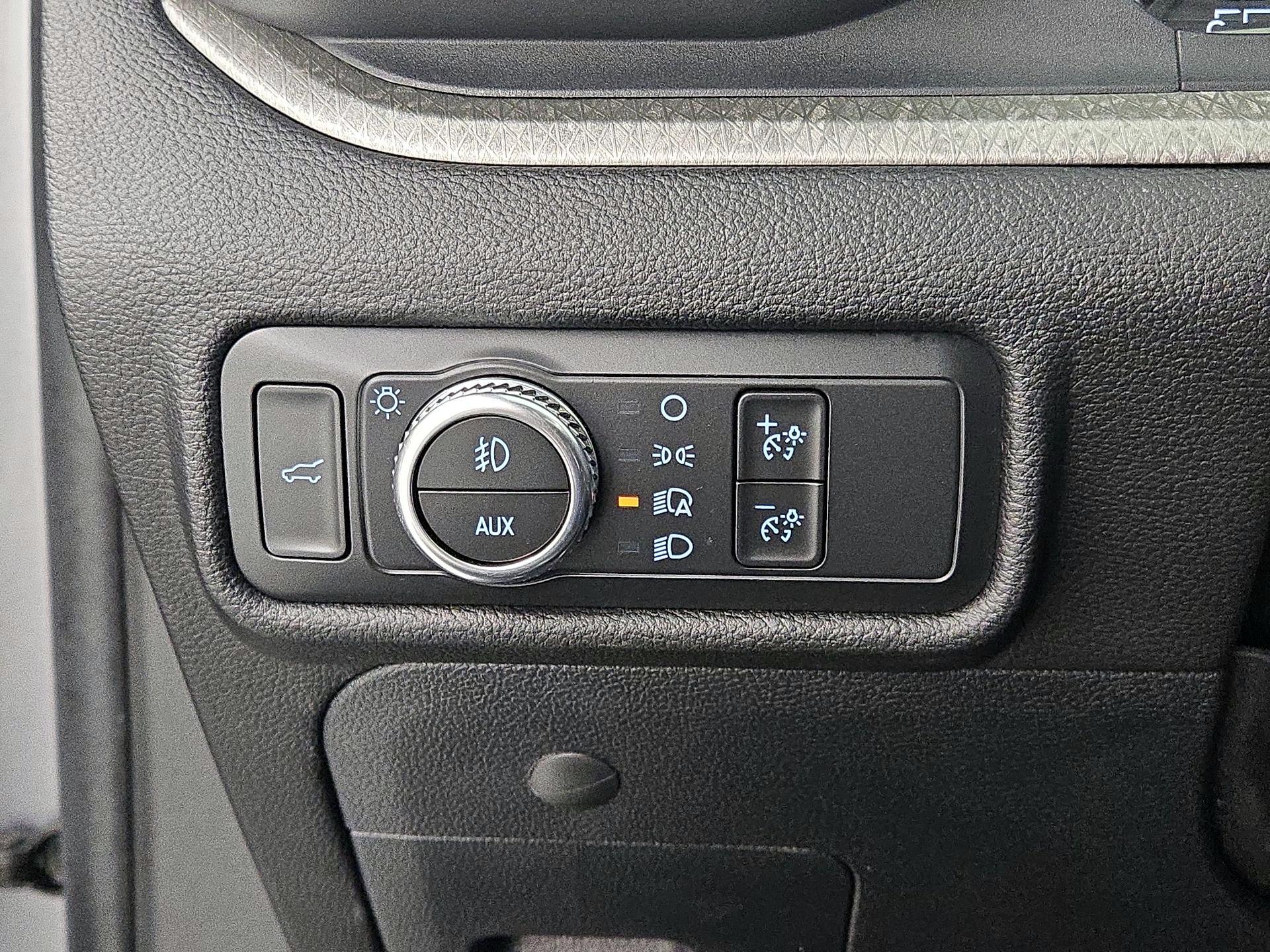 Thumbnail: 2022 Ford Explorer - 13