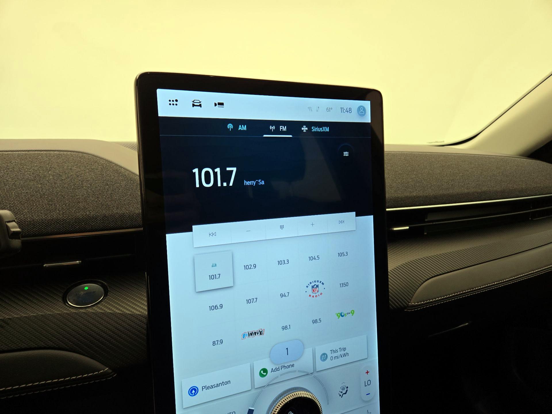 Thumbnail: 2022 Ford Mustang Mach-E - 16