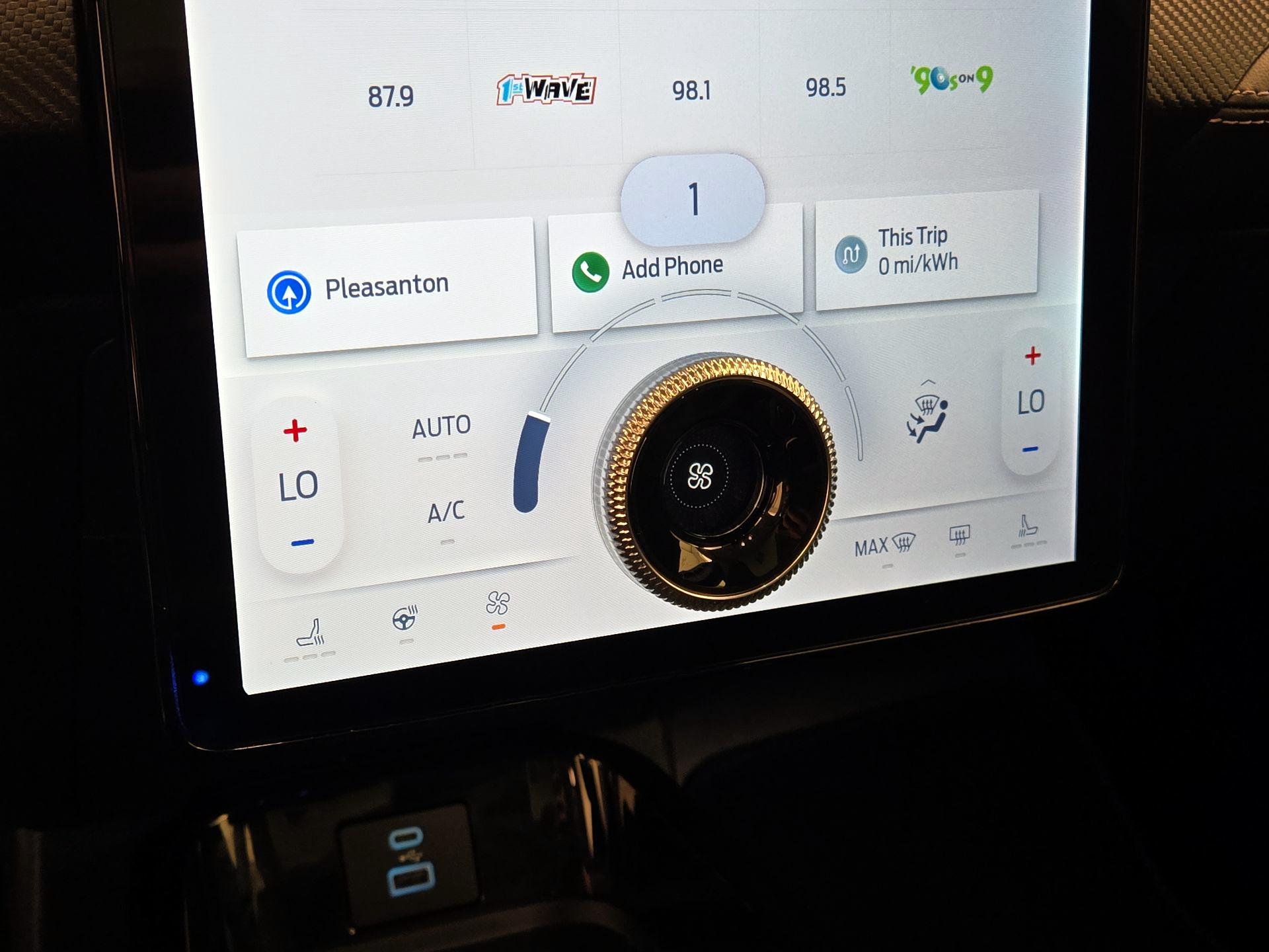 Thumbnail: 2022 Ford Mustang Mach-E - 17