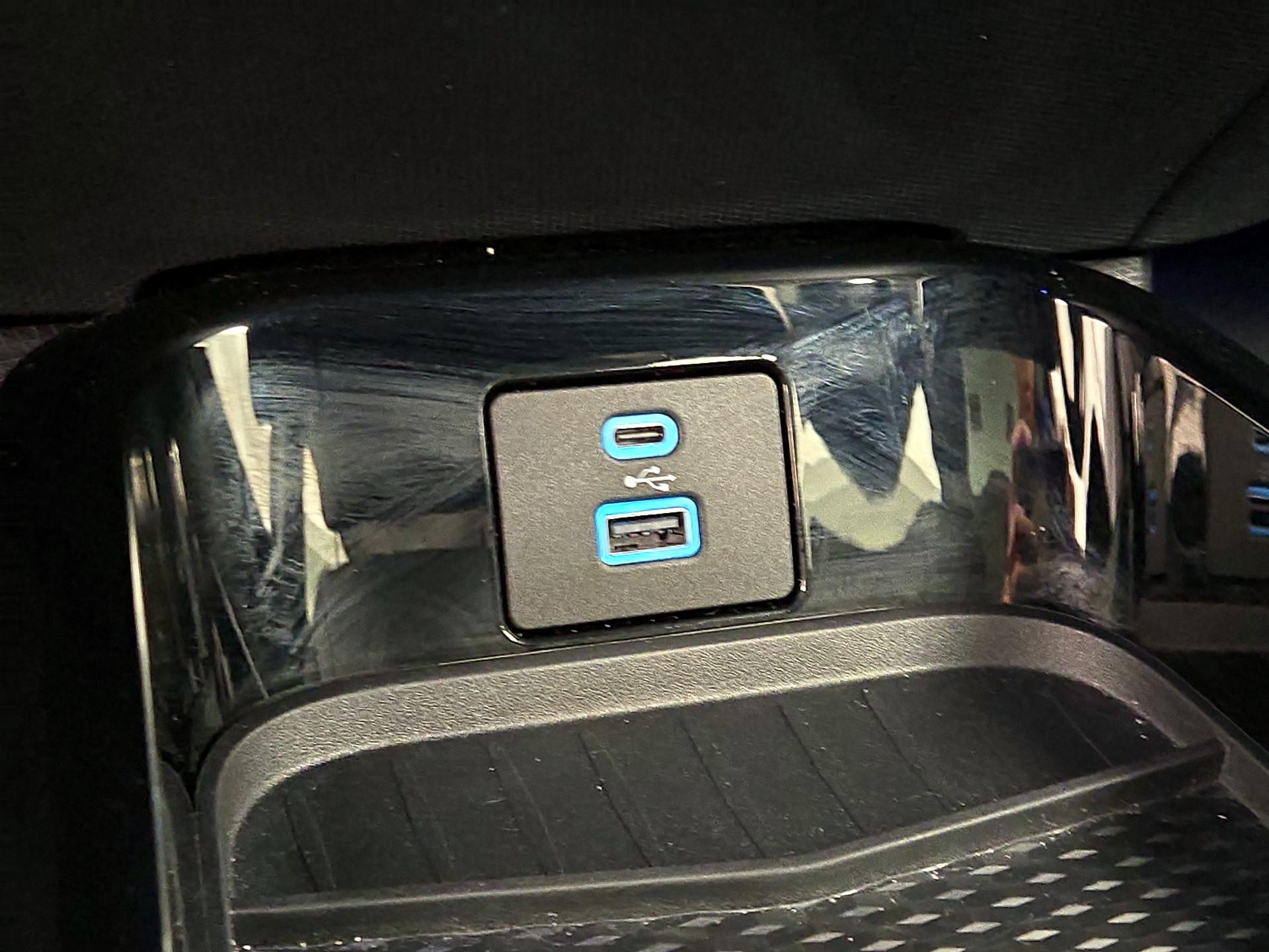 Thumbnail: 2022 Ford Mustang Mach-E - 19