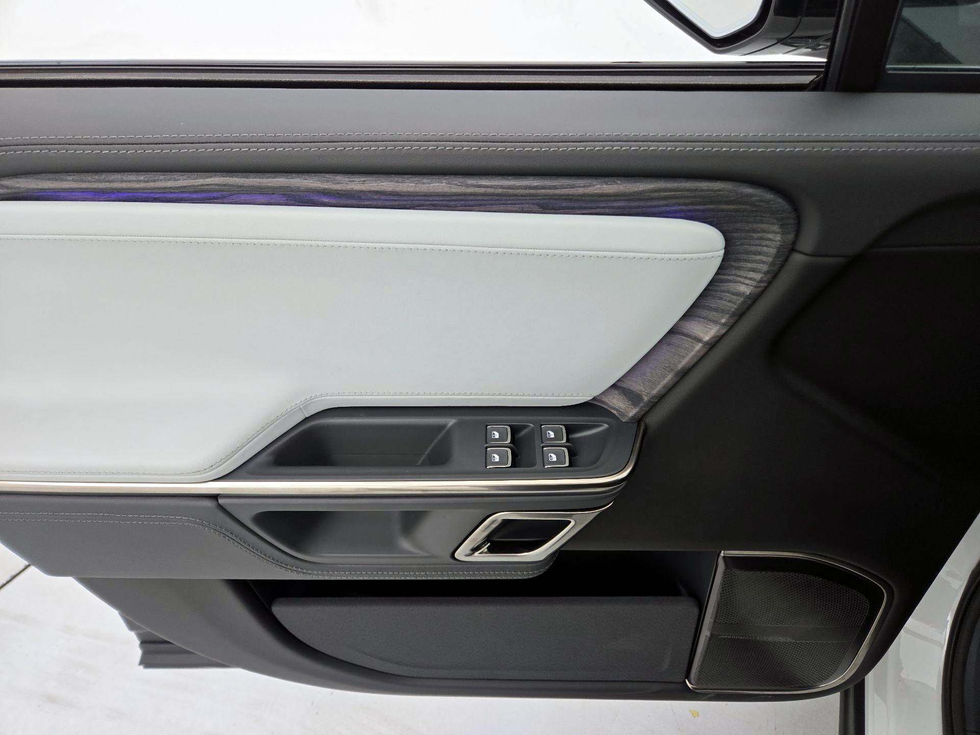 Thumbnail: 2022 Rivian R1T - 12