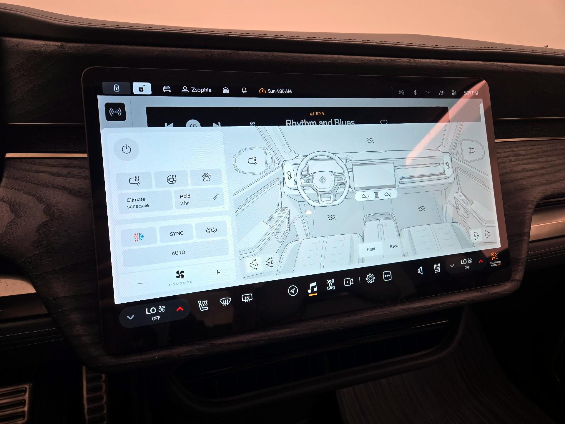 Thumbnail: 2022 Rivian R1T - 16