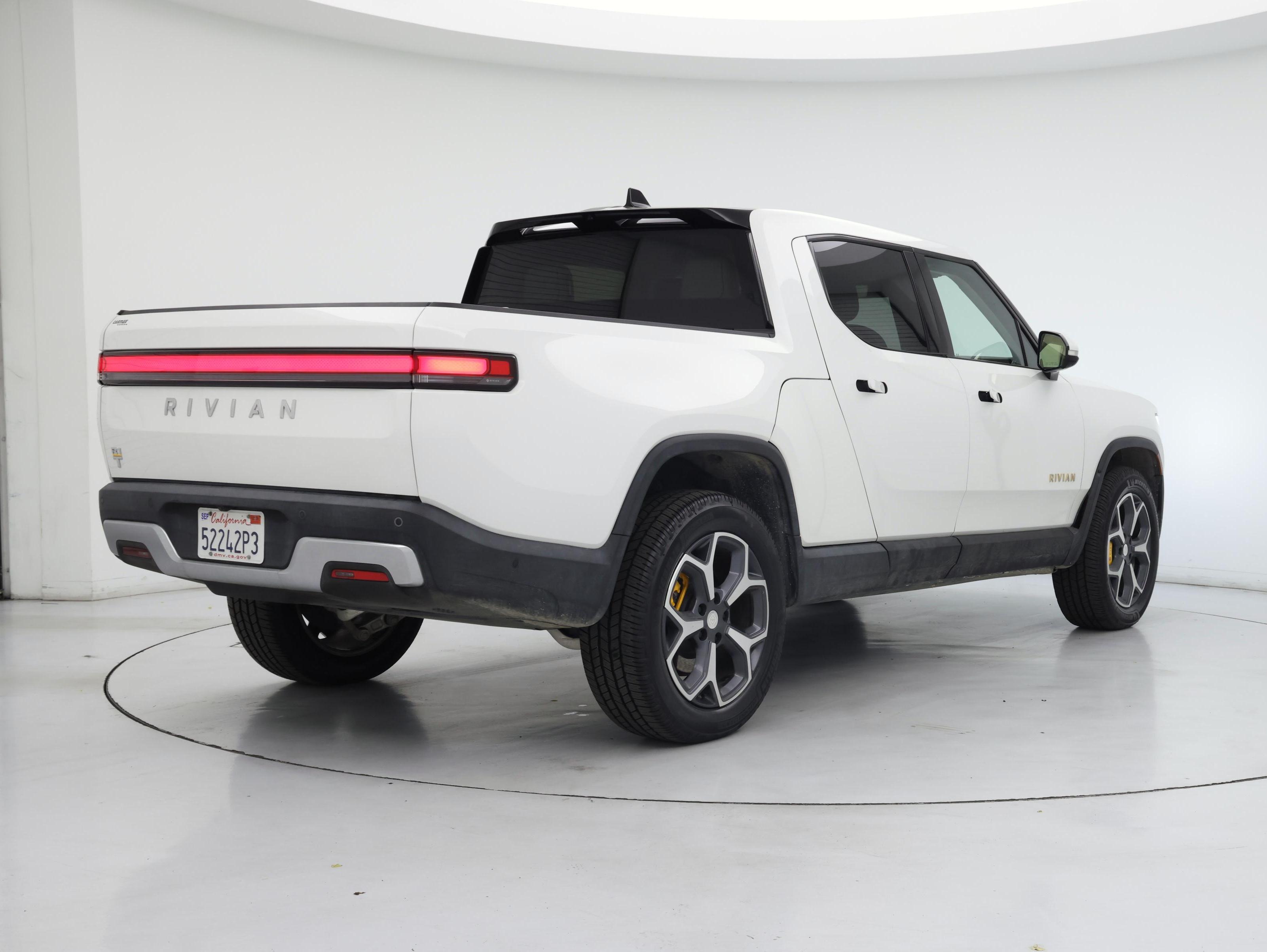 Thumbnail: 2022 Rivian R1T - 8