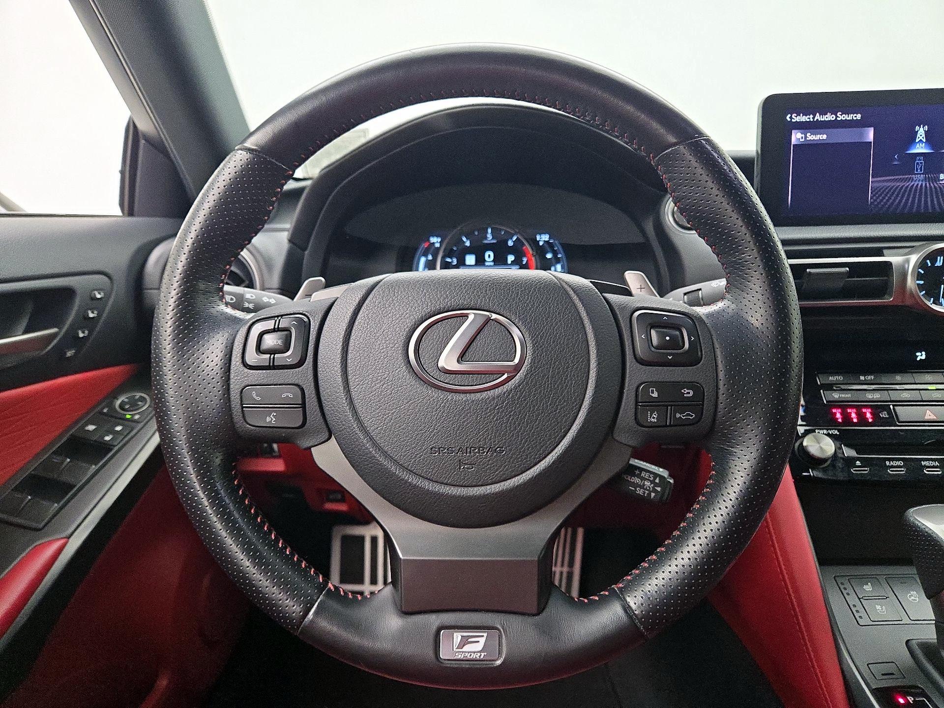 Thumbnail: 2022 Lexus IS - 10