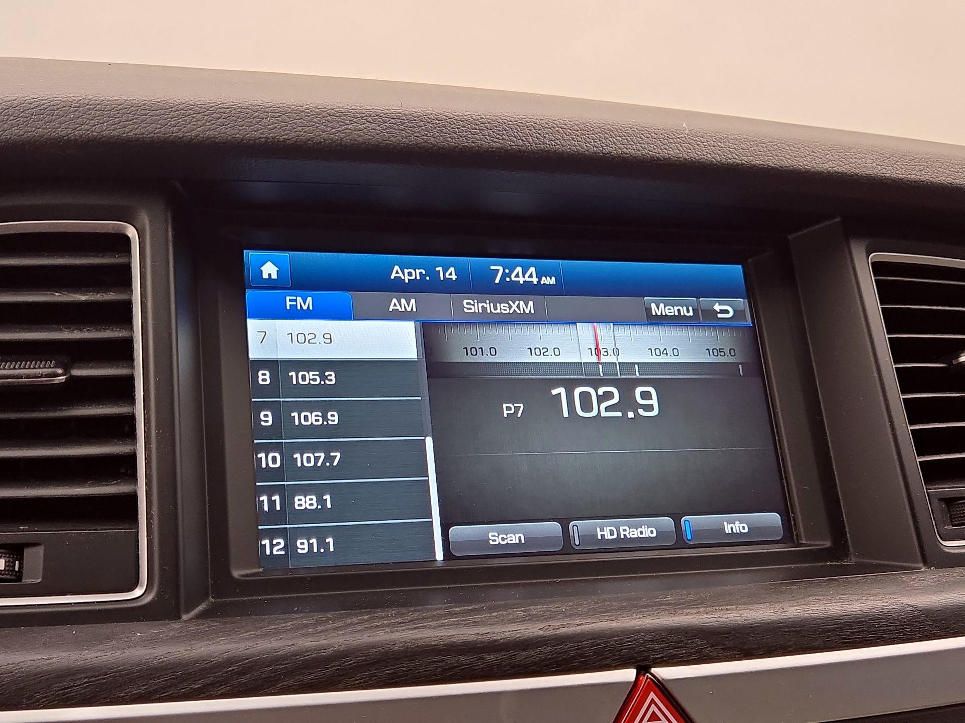 Thumbnail: 2015 Hyundai Genesis - 15