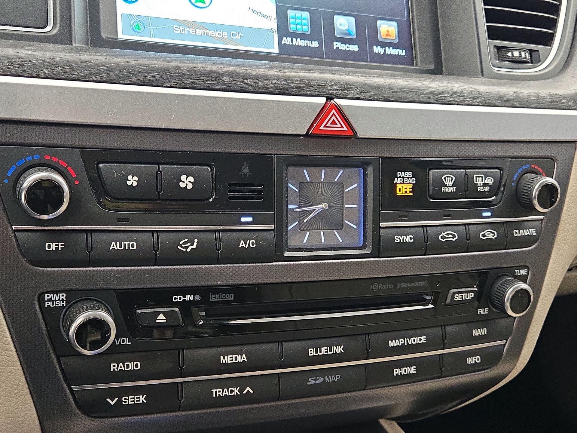 Thumbnail: 2015 Hyundai Genesis - 16