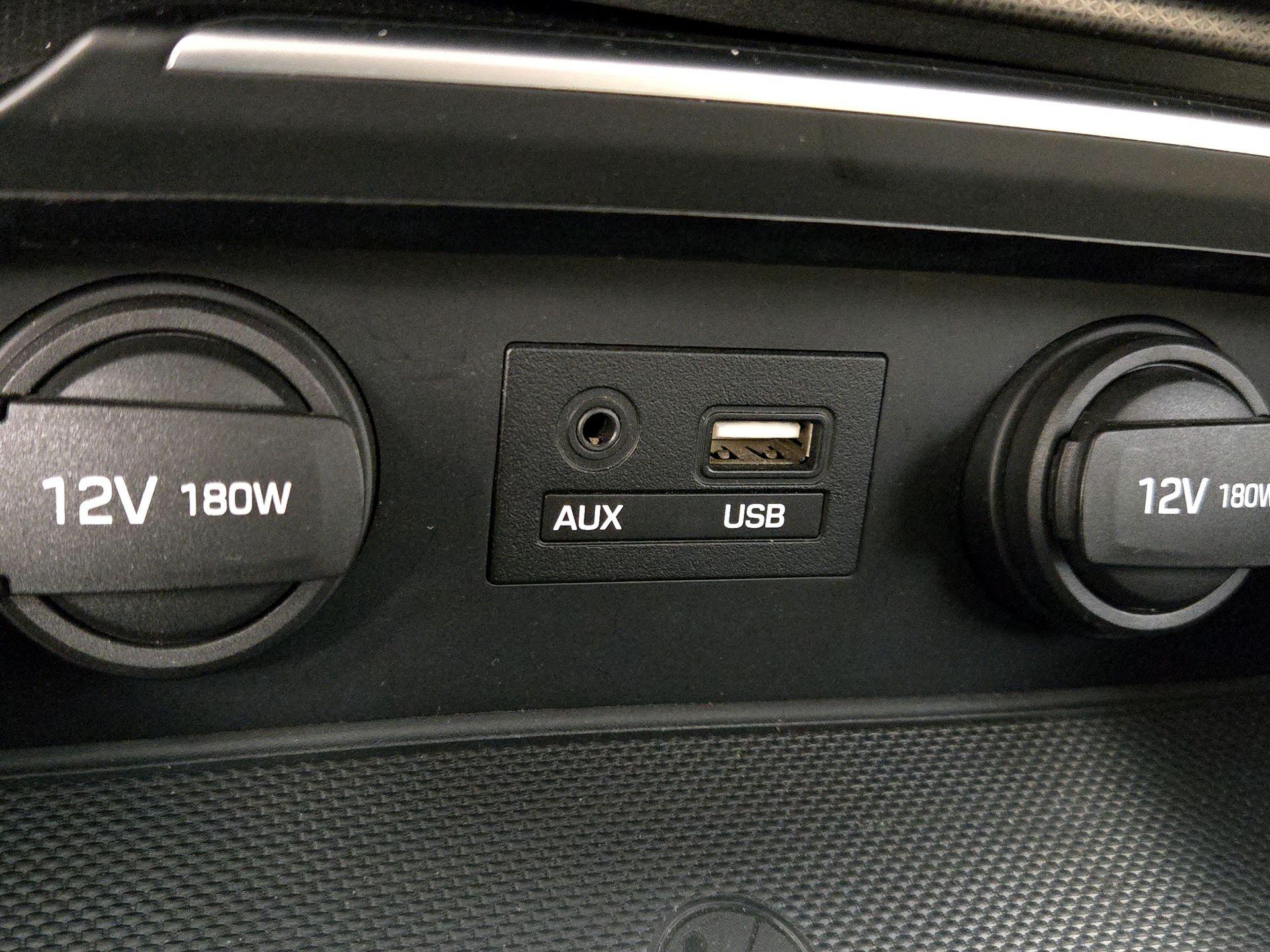 Thumbnail: 2015 Hyundai Genesis - 18