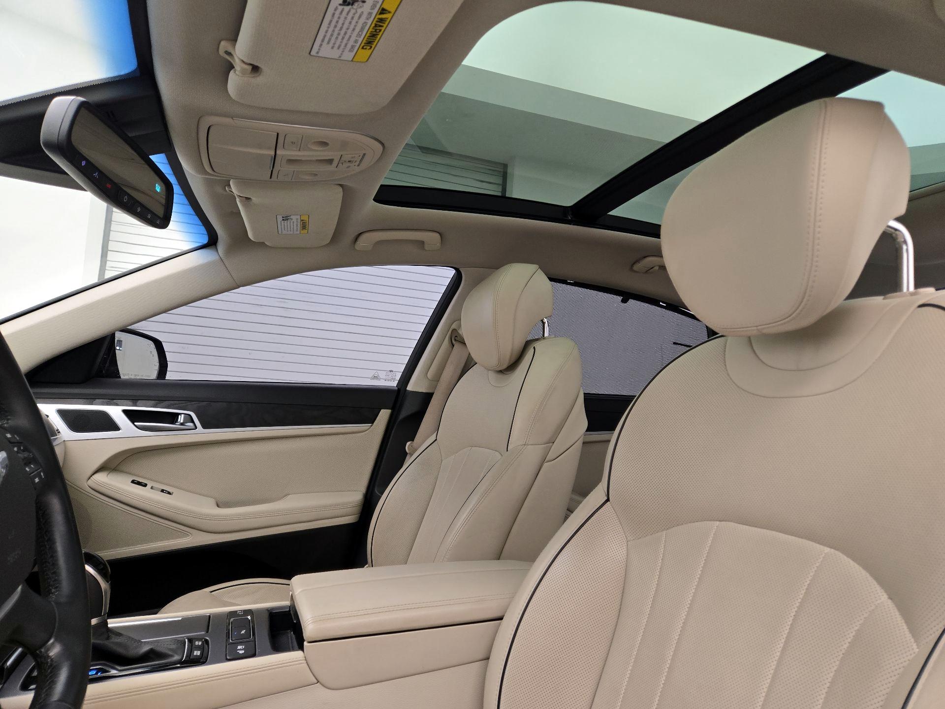 Thumbnail: 2015 Hyundai Genesis - 19