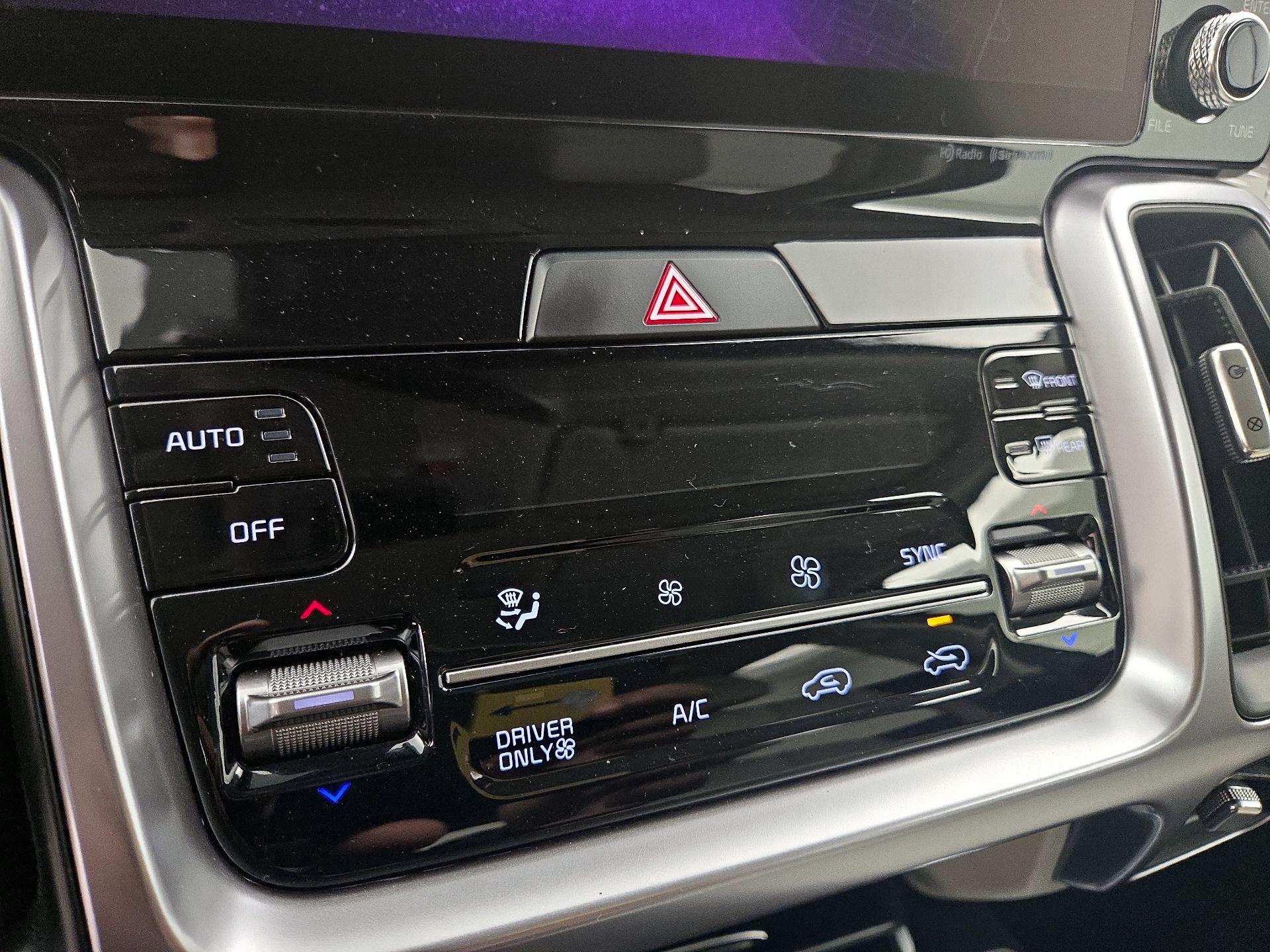 Thumbnail: 2023 Kia Sorento - 16