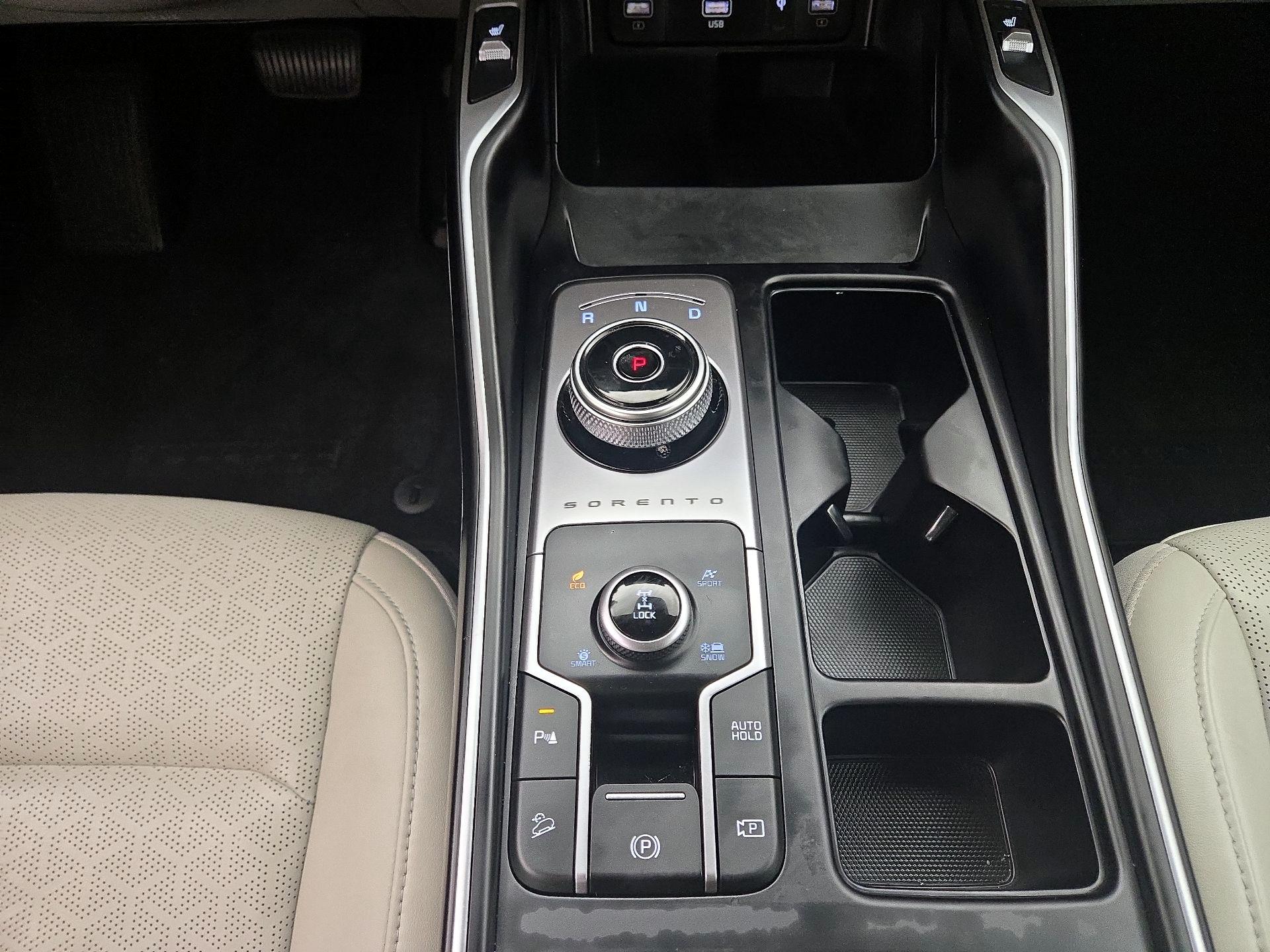 Thumbnail: 2023 Kia Sorento - 17