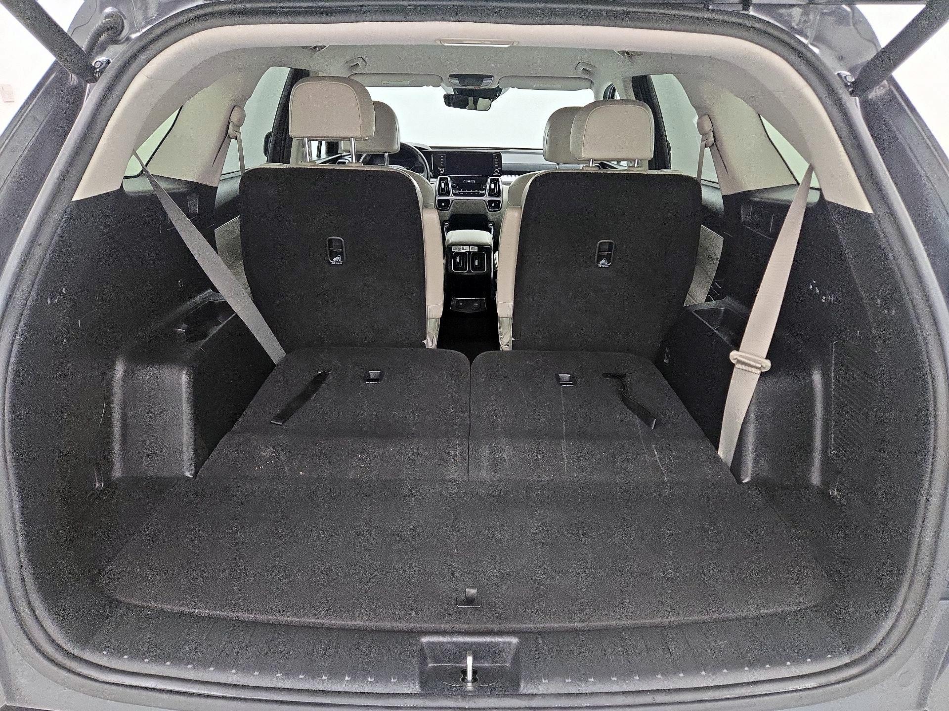 Thumbnail: 2023 Kia Sorento - 19