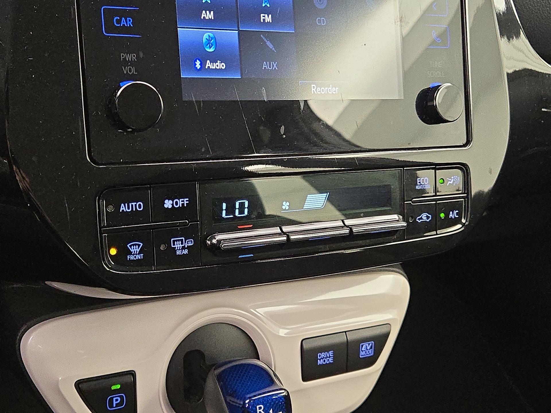 Thumbnail: 2018 Toyota Prius - 16