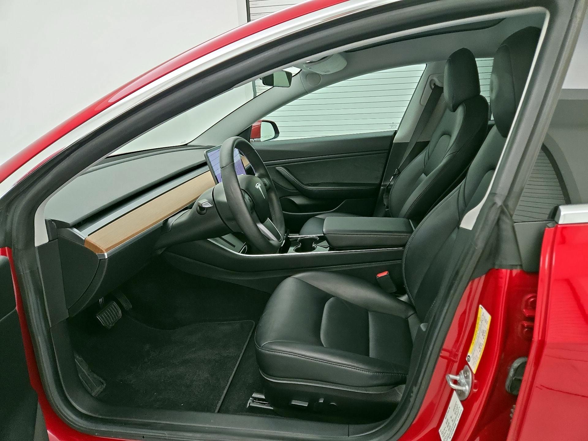 Thumbnail: 2019 Tesla Model 3 - 11