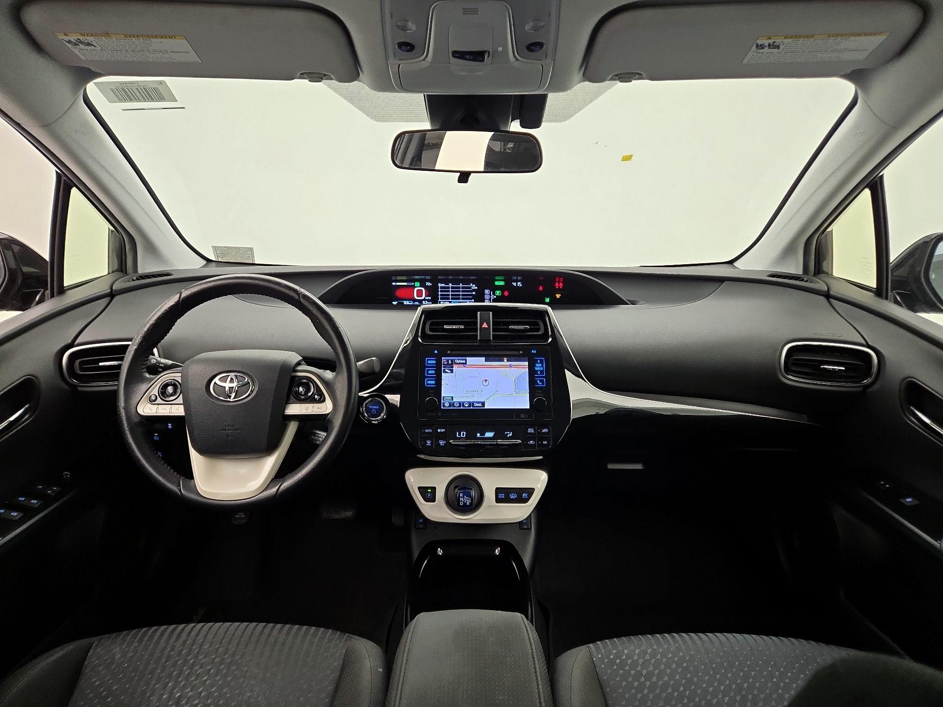 Thumbnail: 2017 Toyota Prius Prime - 9