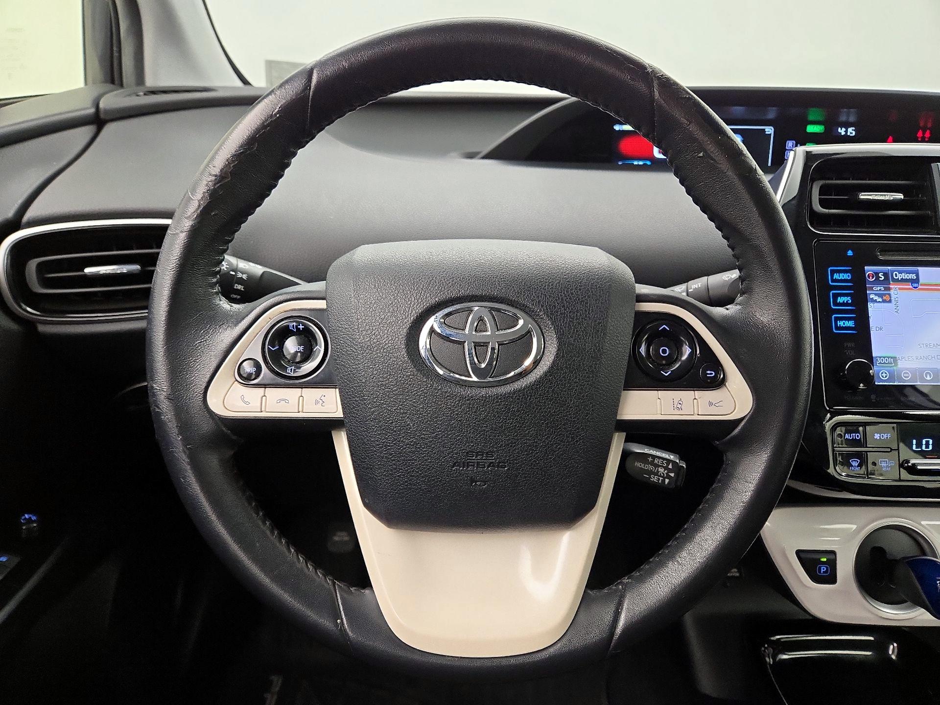 Thumbnail: 2017 Toyota Prius Prime - 10