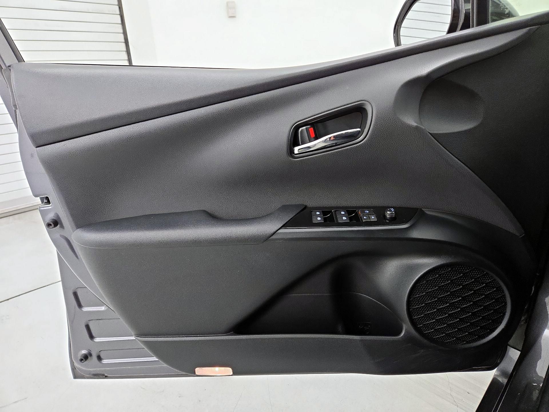 Thumbnail: 2017 Toyota Prius Prime - 12