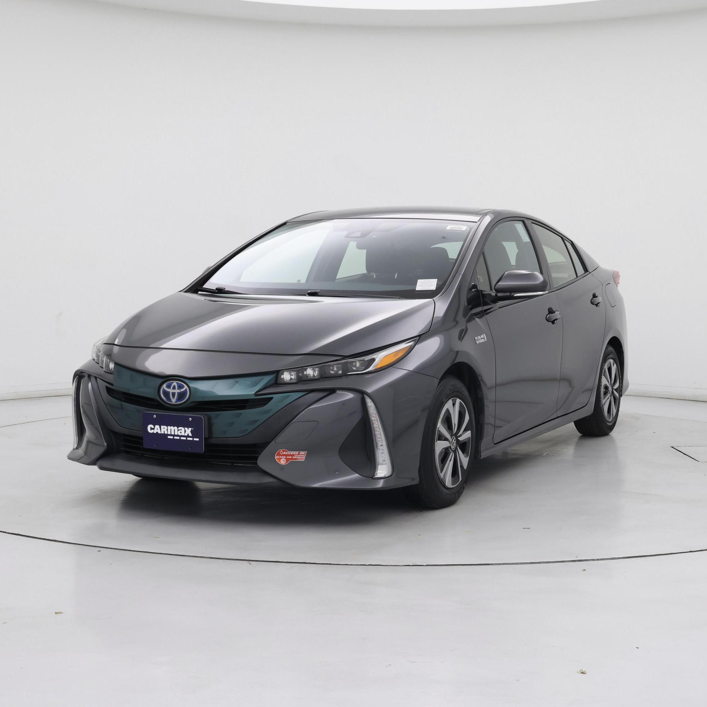 Thumbnail: 2017 Toyota Prius Prime - 4