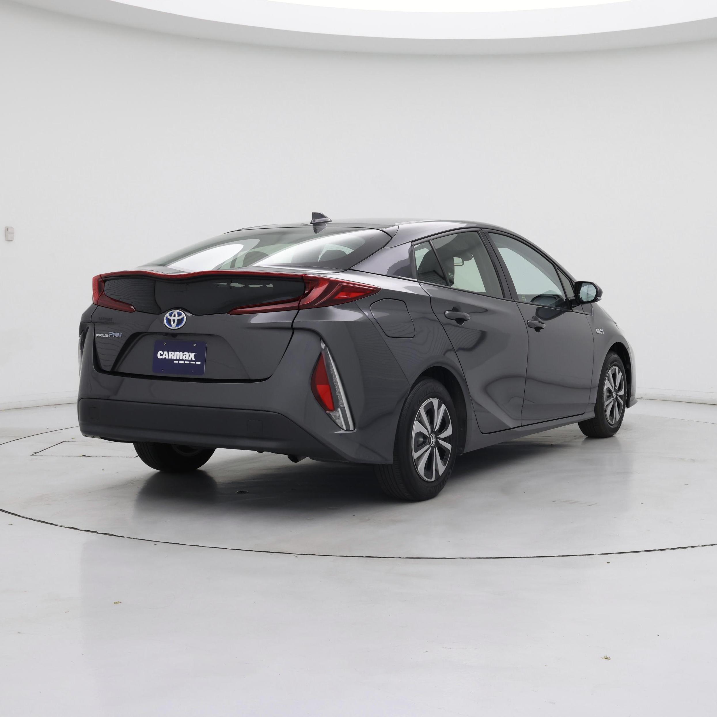 Thumbnail: 2017 Toyota Prius Prime - 8