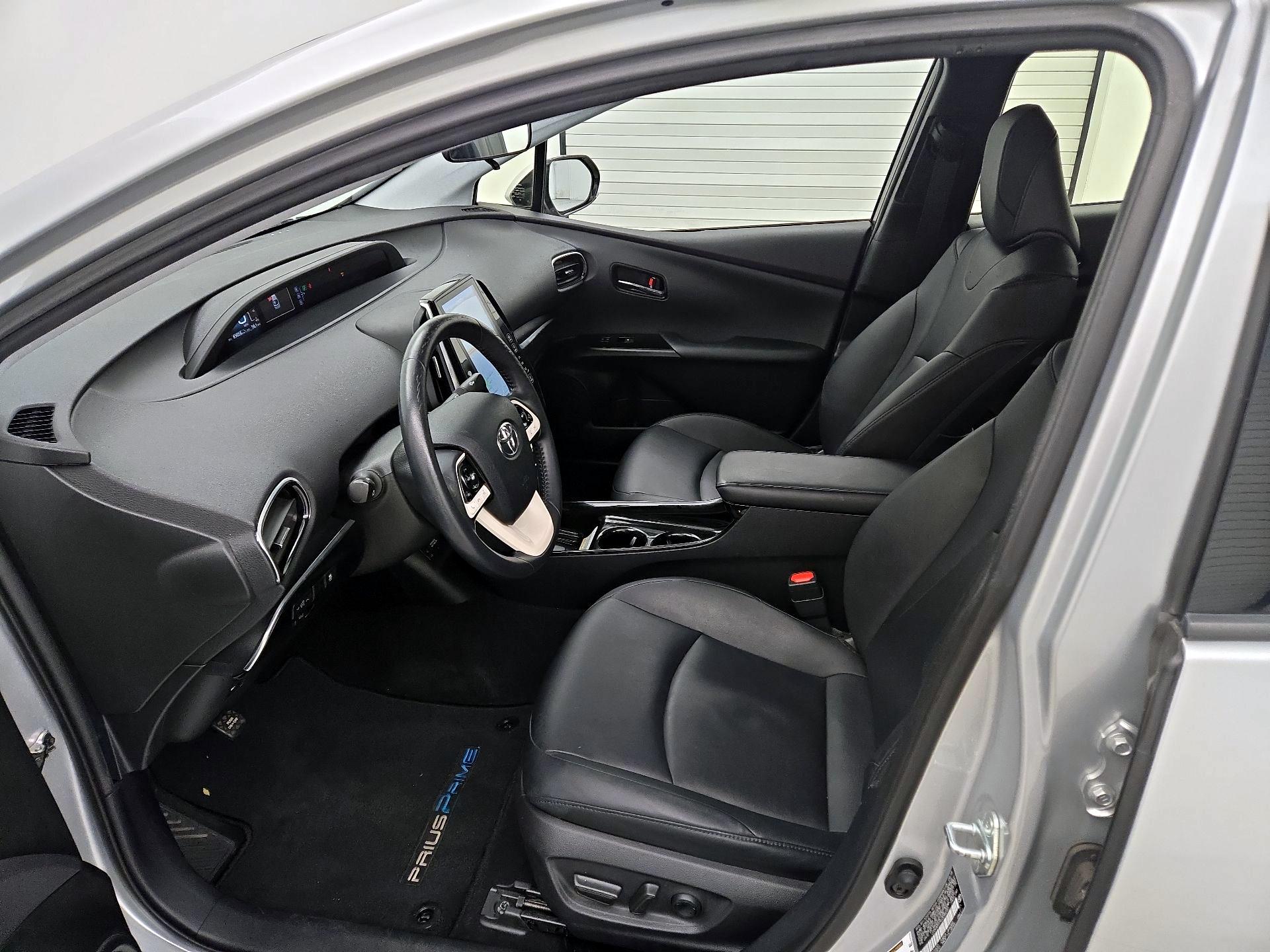 Thumbnail: 2018 Toyota Prius Prime - 11